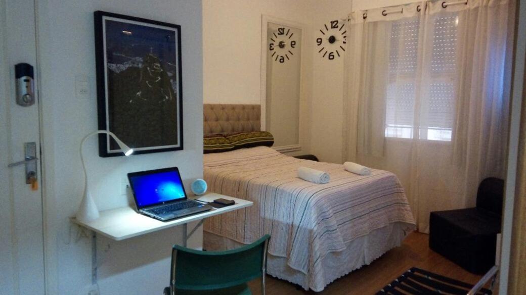 Reformadíssimo na quadra praia de Copacabana Posto 6 na melhor localização do Rio - WiFi 500Mb