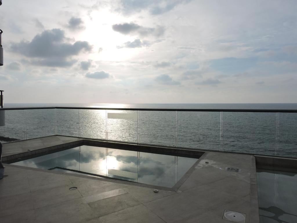 41st Fl Beach Condo in Bocagrande