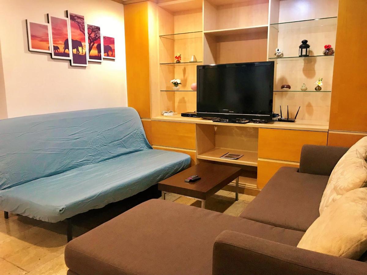 Twin Peaks Sukhumvit Suites