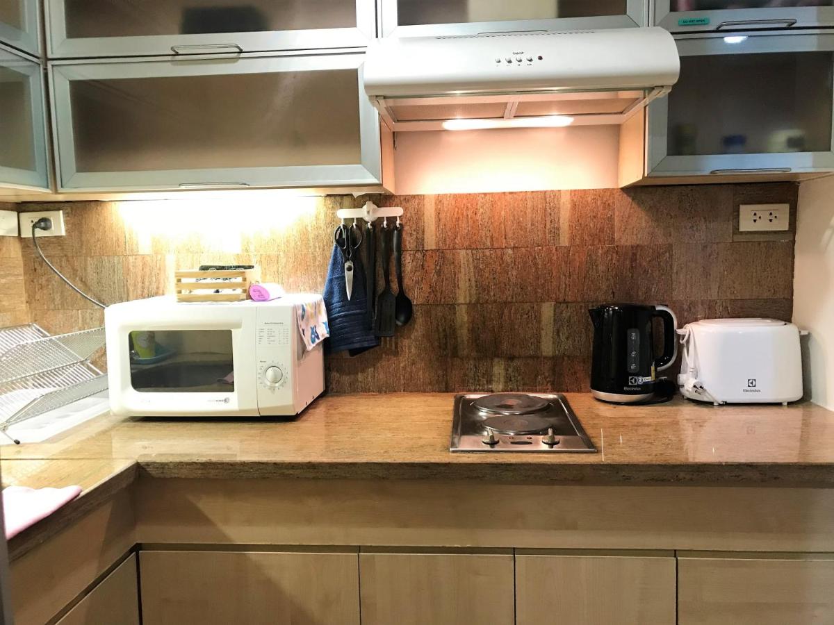 Twin Peaks Sukhumvit Suites