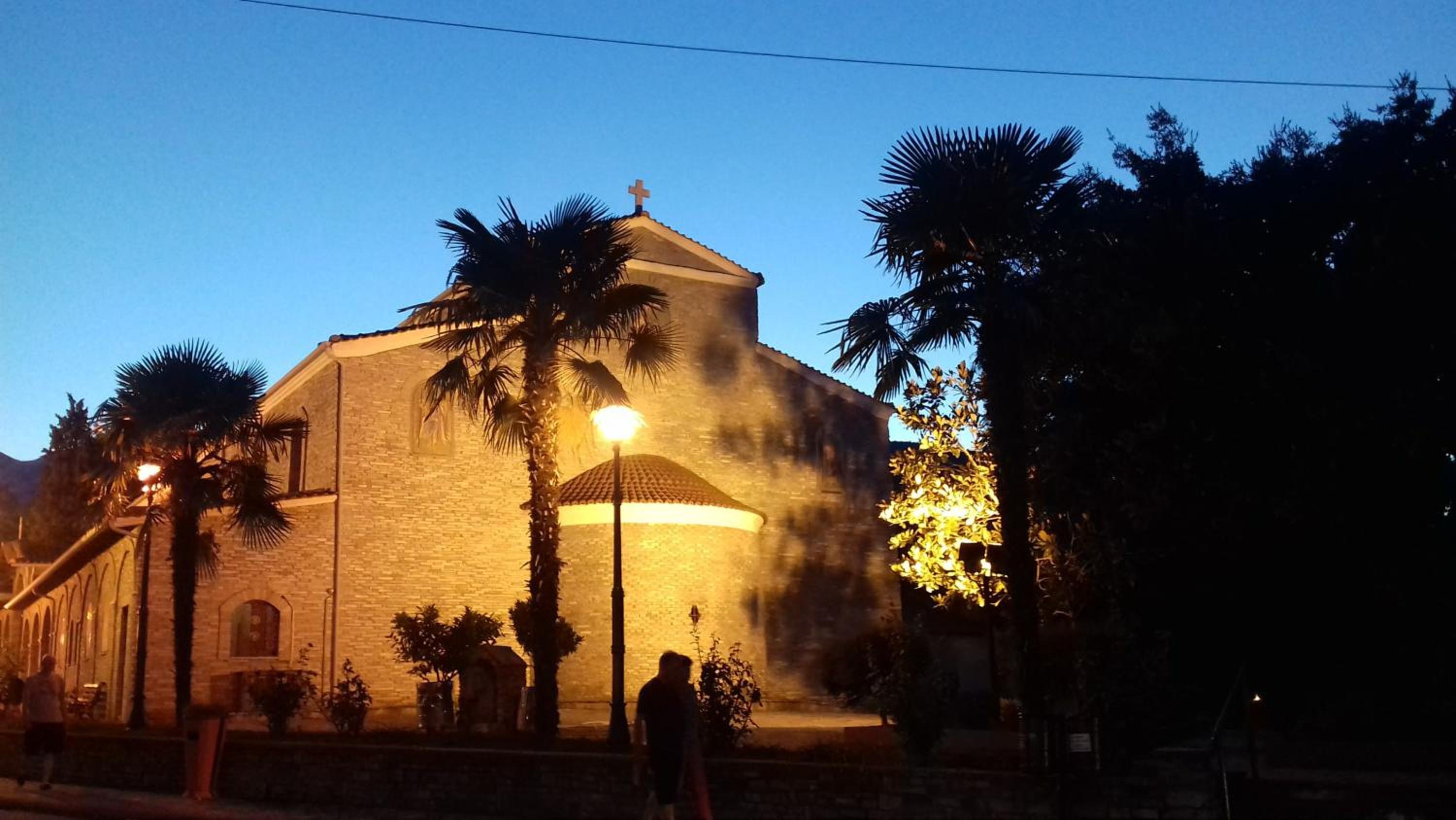 Photo 10