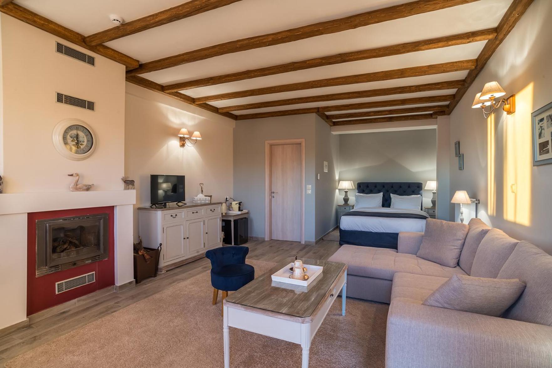 AlmondHouse Suites with Fireplace - ADULTS ONLY