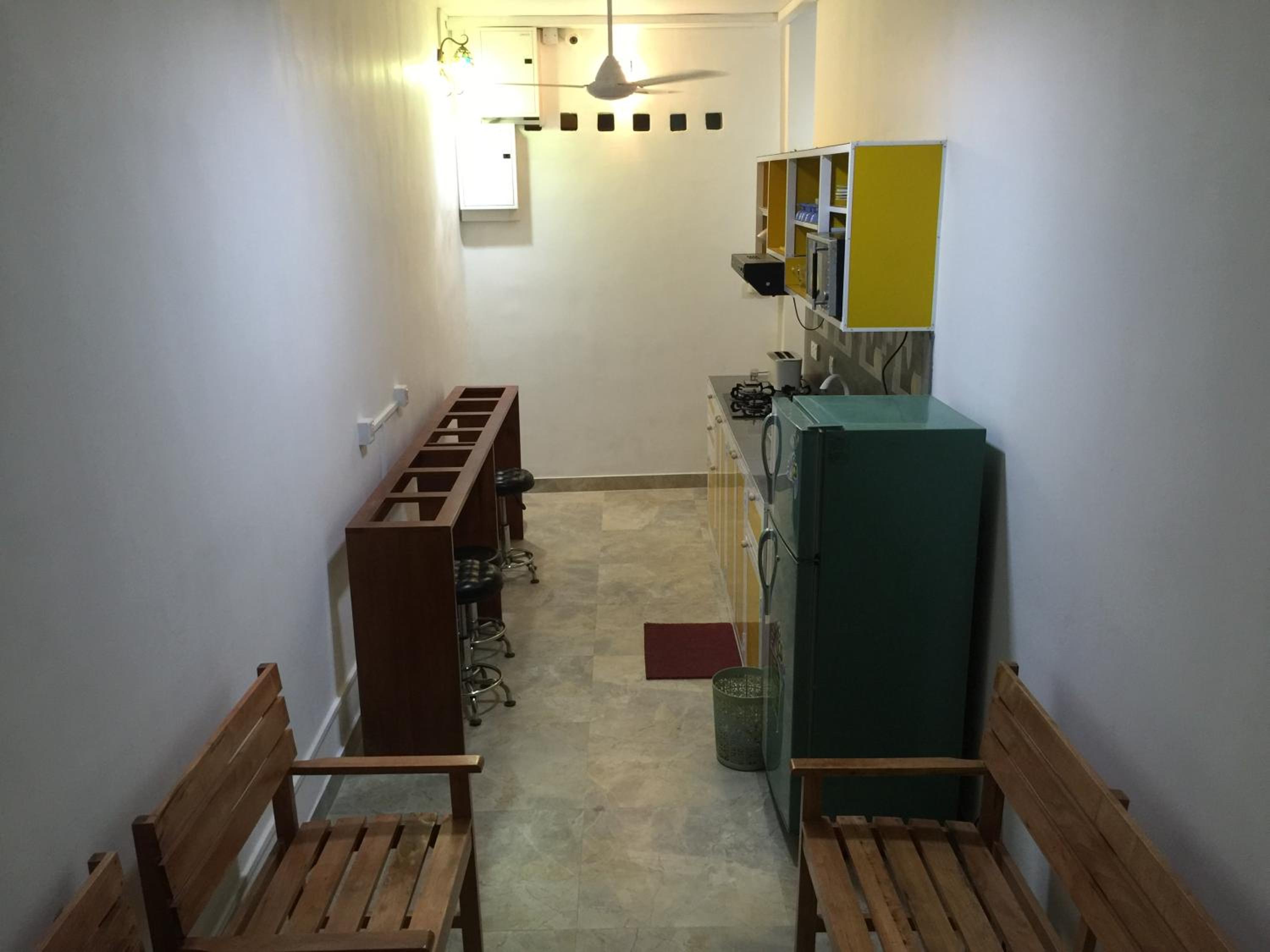 Colombo Downtown Monkey Backpackers Hostel