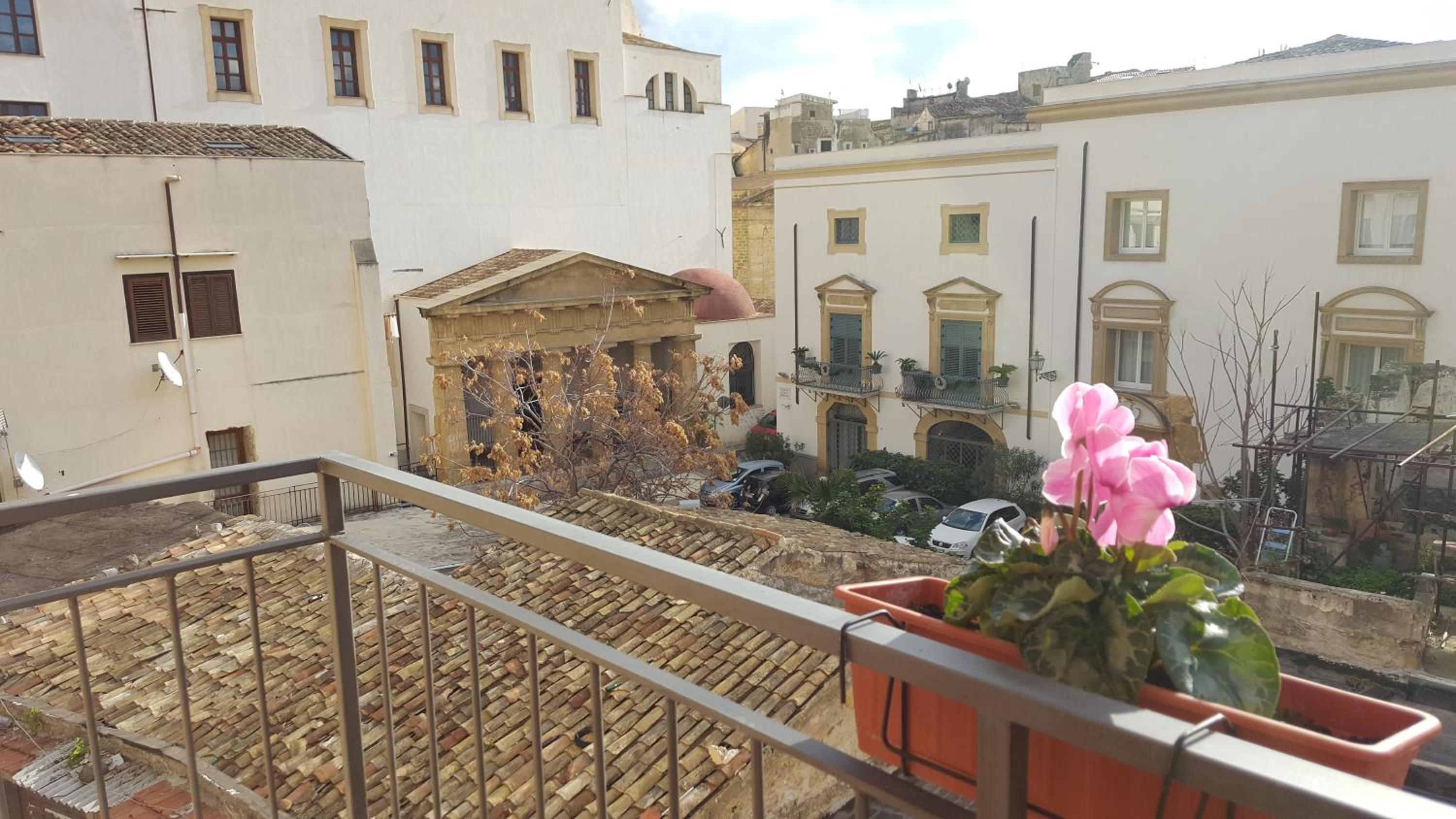 Palazzo De Castro dimora di charme view 4