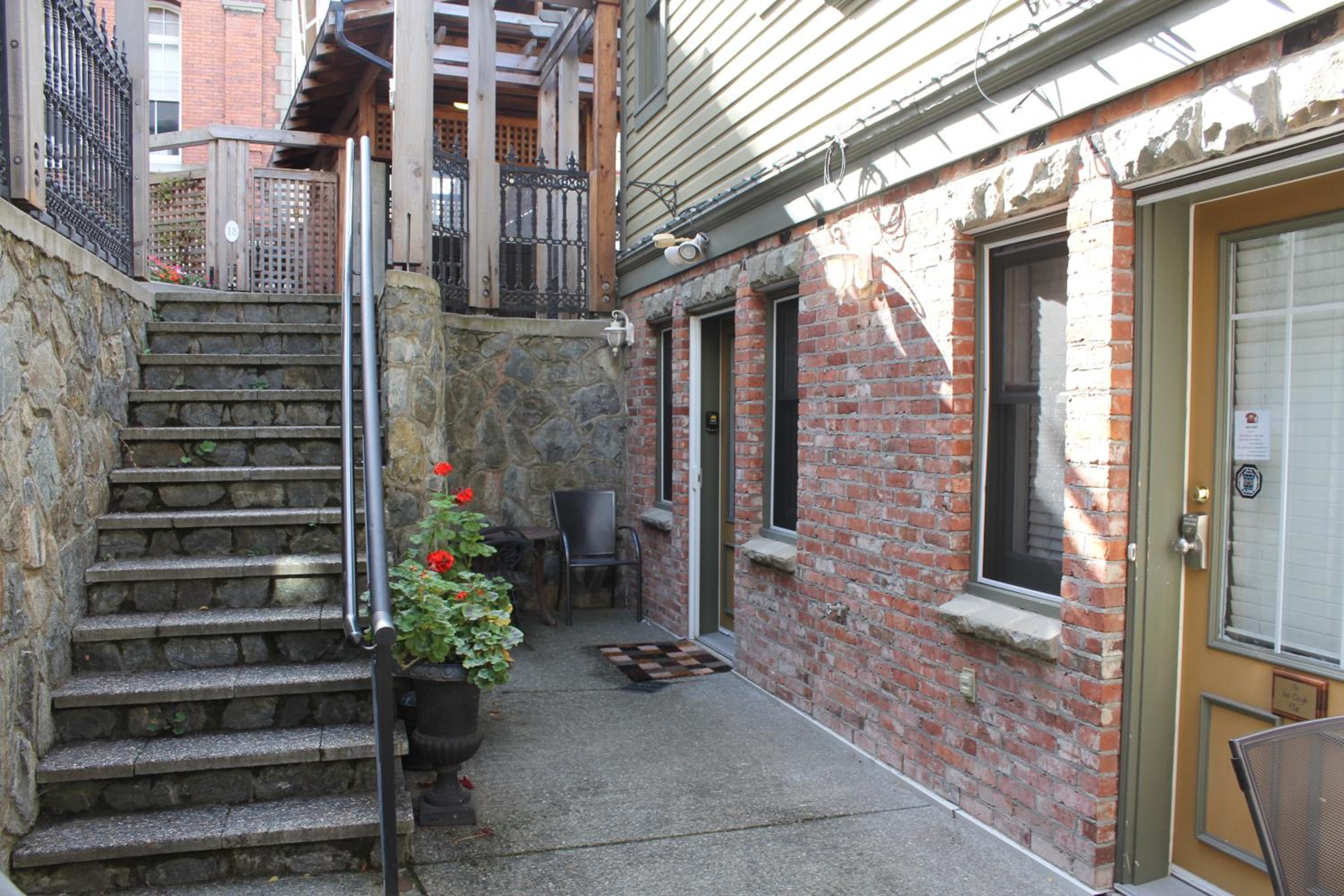 Robert Porter House Inn