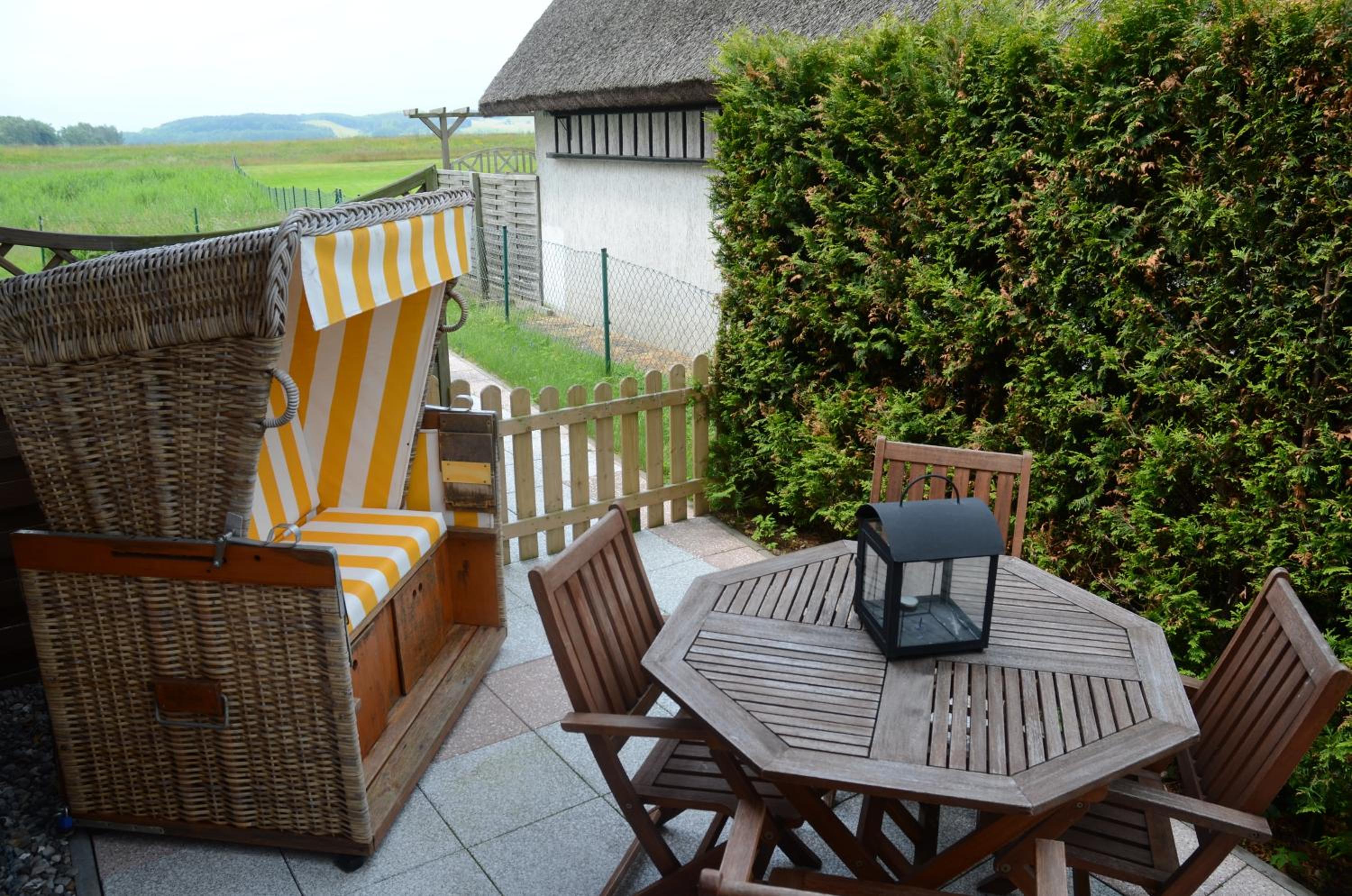 Ferienhaus Lobbe - WG 02 über zwei Etagen, strandnah view 3