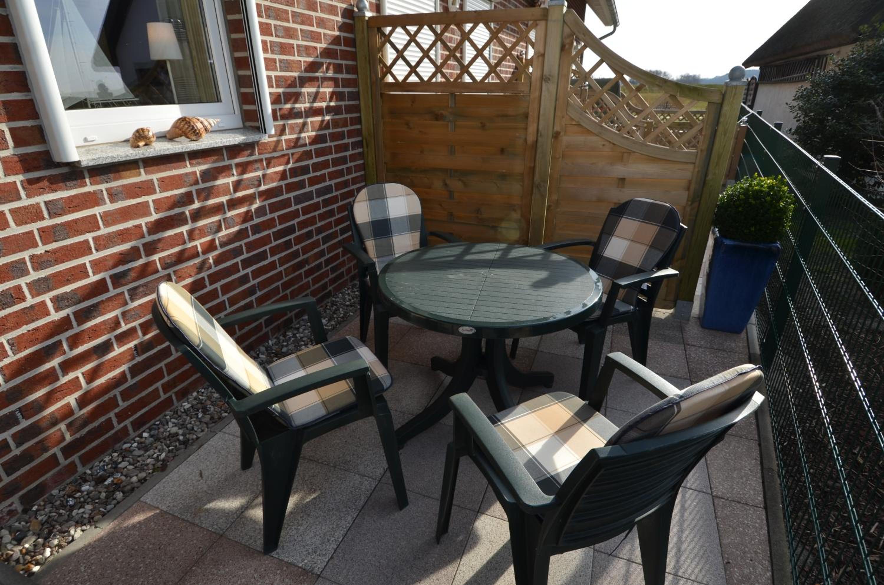 Ferienhaus Lobbe - Wohnung 04 mit Terrasse strandnah view 4