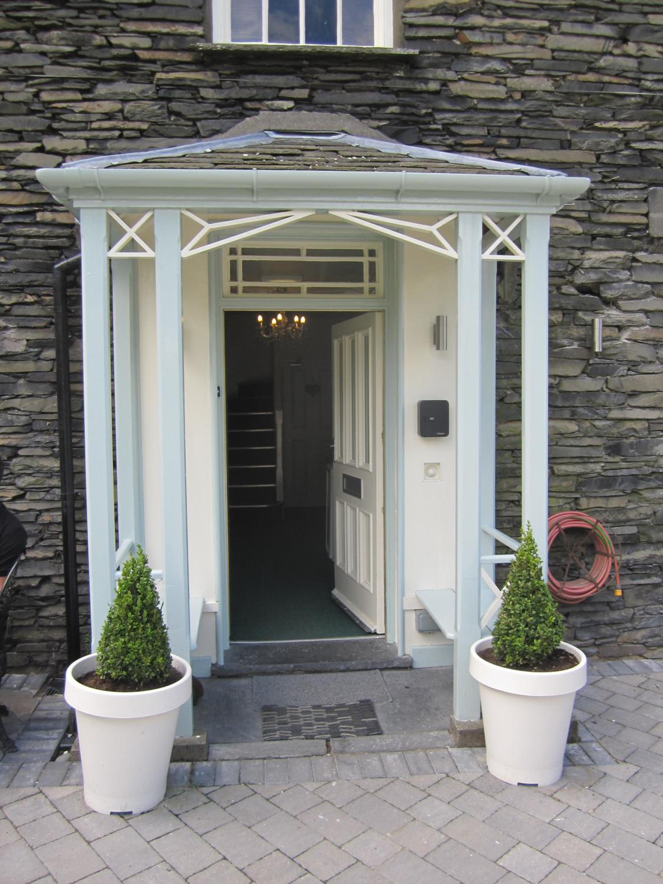Rooms at the Apple Pie