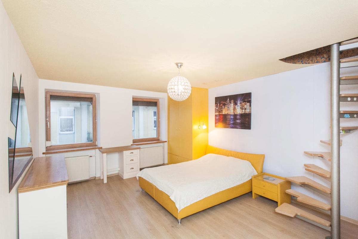 Apartment with jacuzzi in Old Town view 5