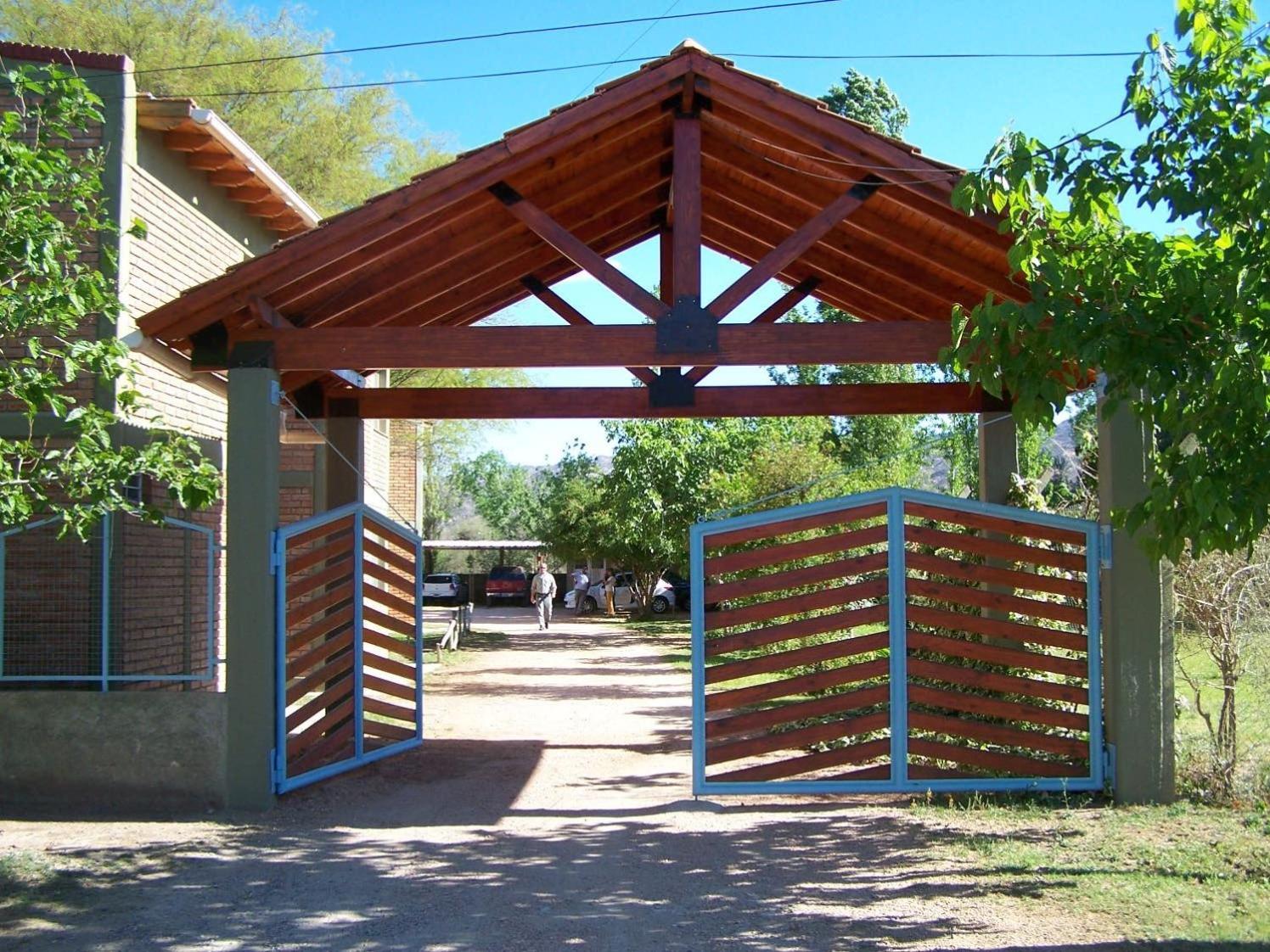 Cabañas y Hotel Ebemys
