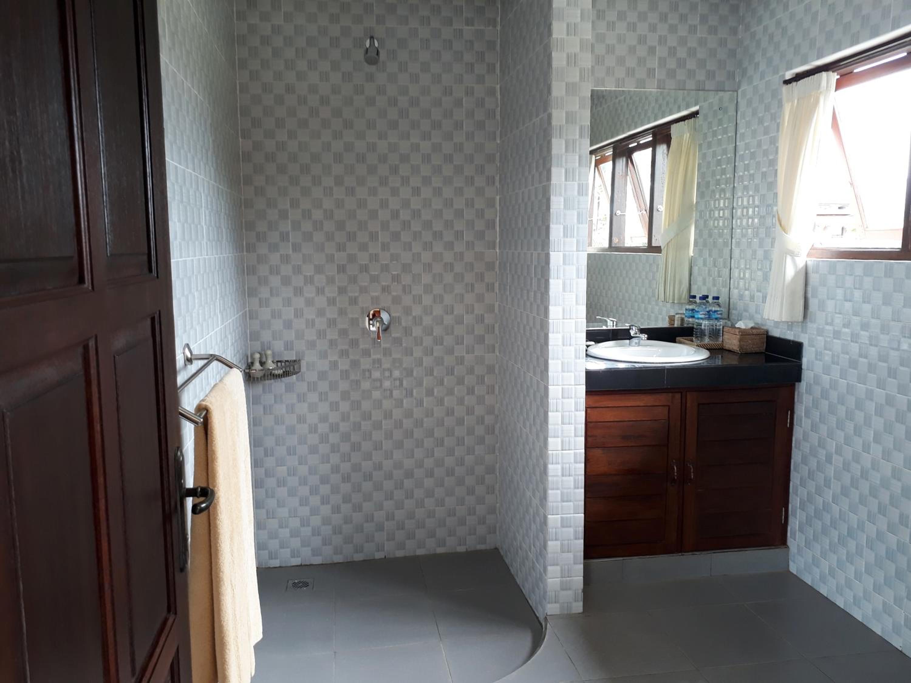 Nyoman Sandi Guest House