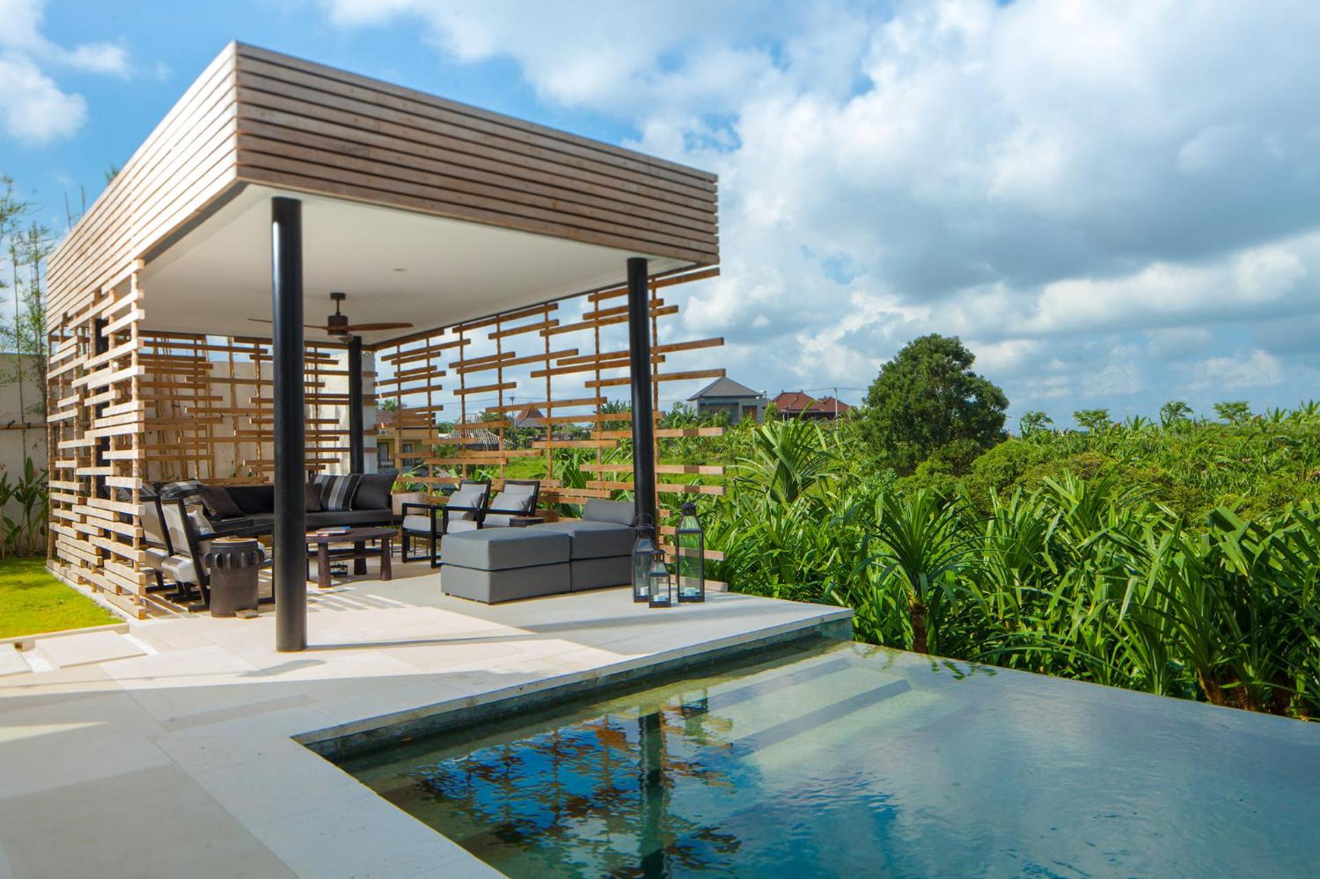 Luxury 5BR Canggu Villa with Private Pool, Rice Fields View & Beach Nearby - The Palm House