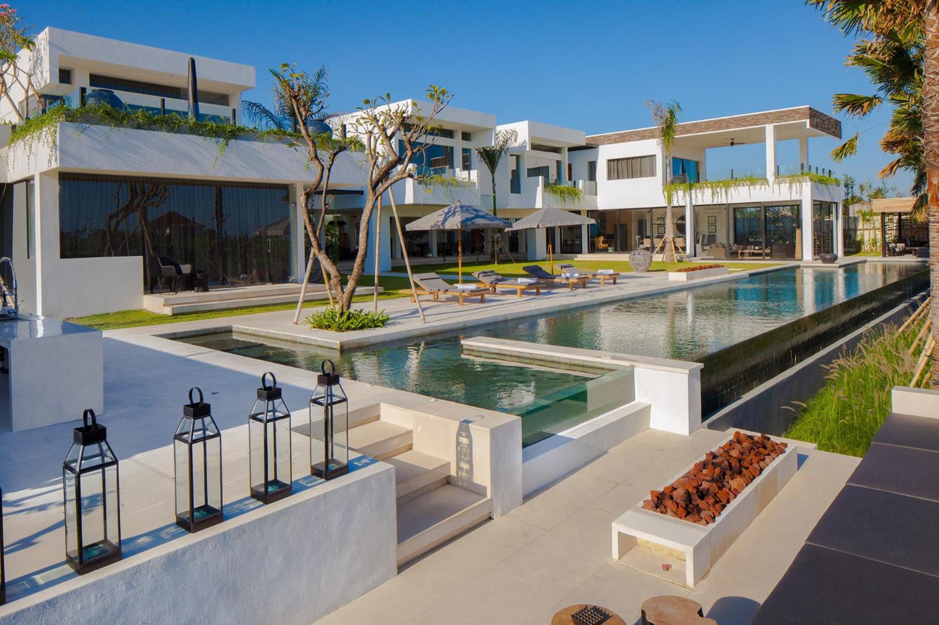 Luxury 5BR Canggu Villa with Private Pool, Rice Fields View & Beach Nearby - The Palm House
