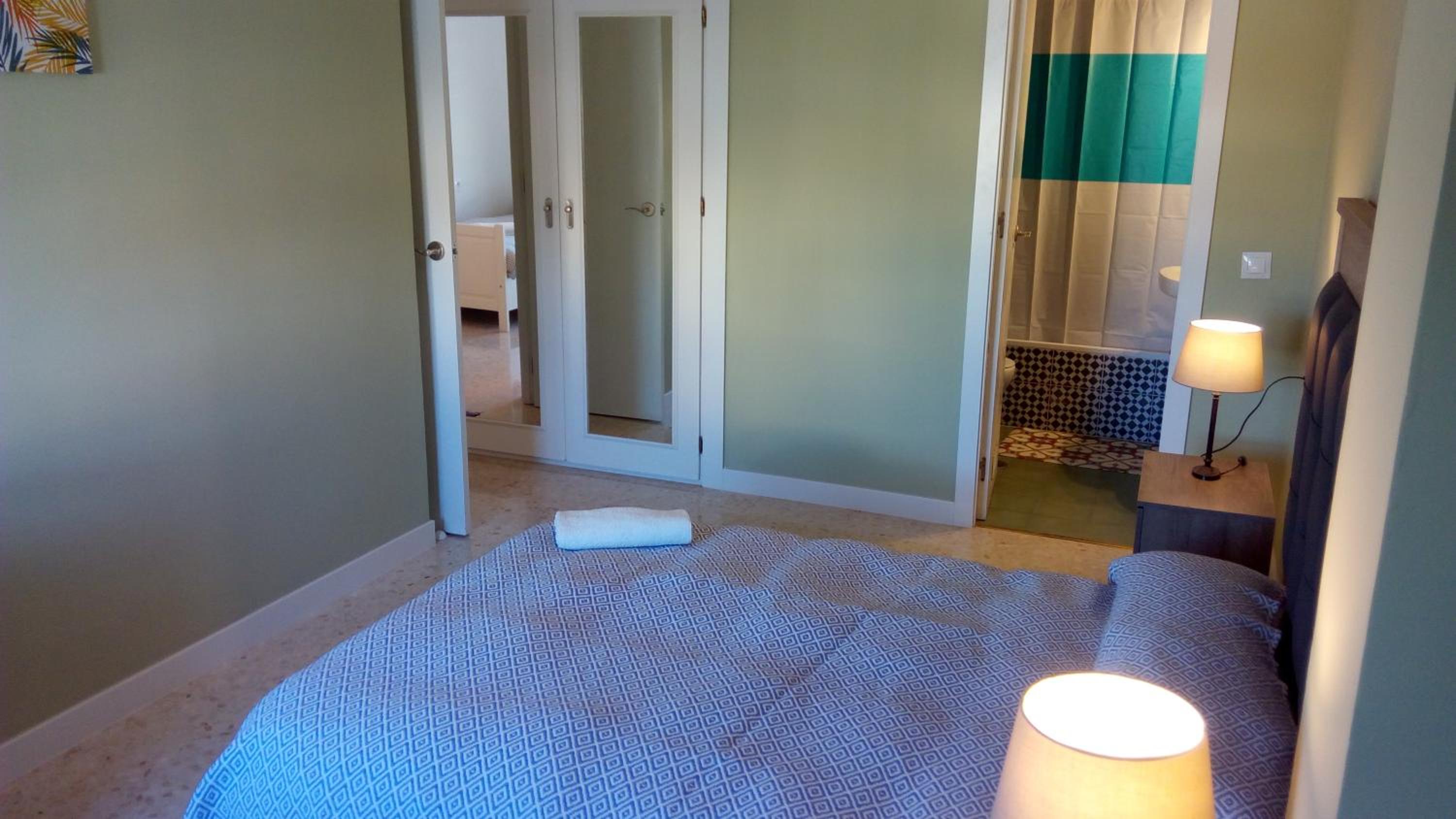 Quiet Downtown Apartament