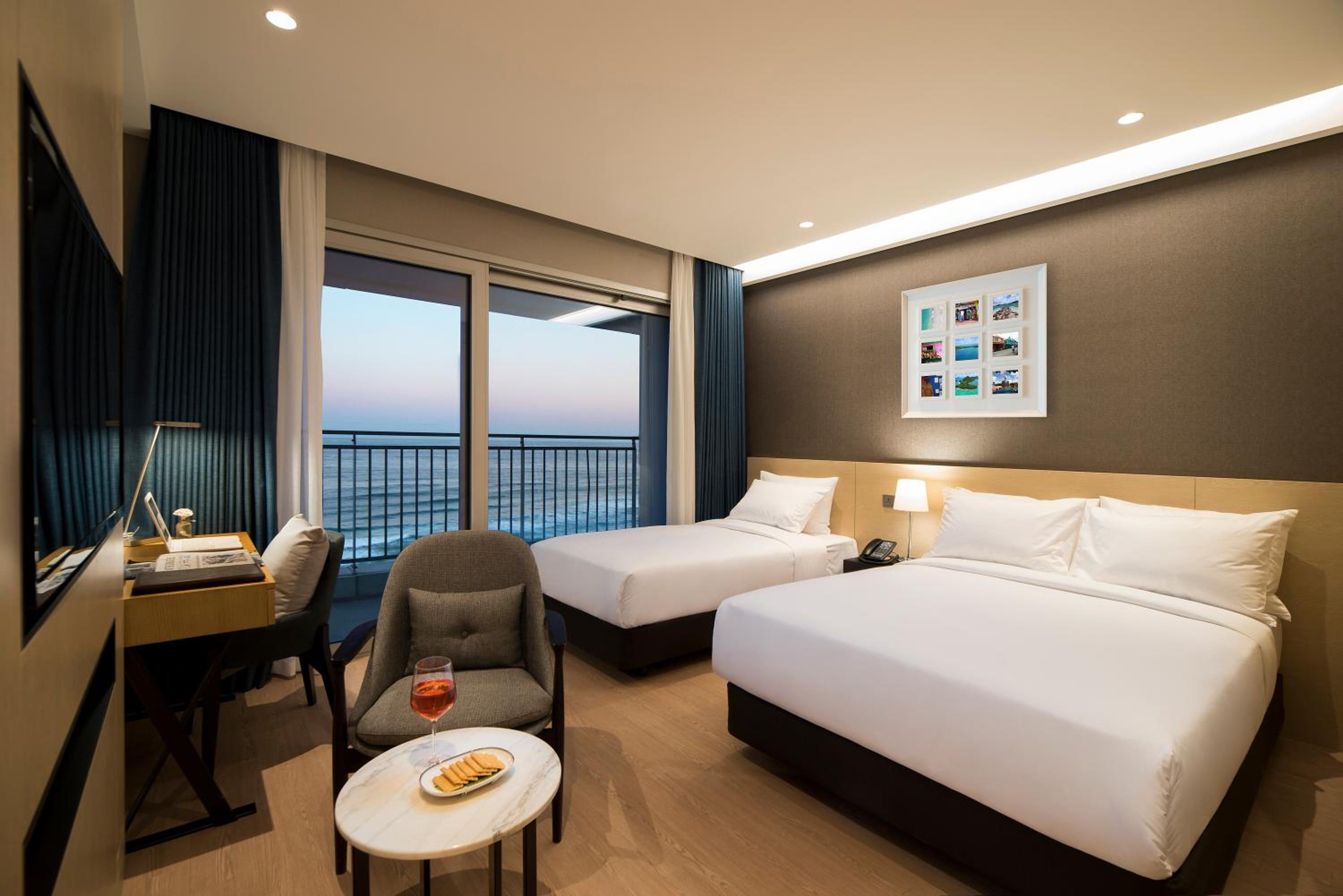 St. John's Hotel 32