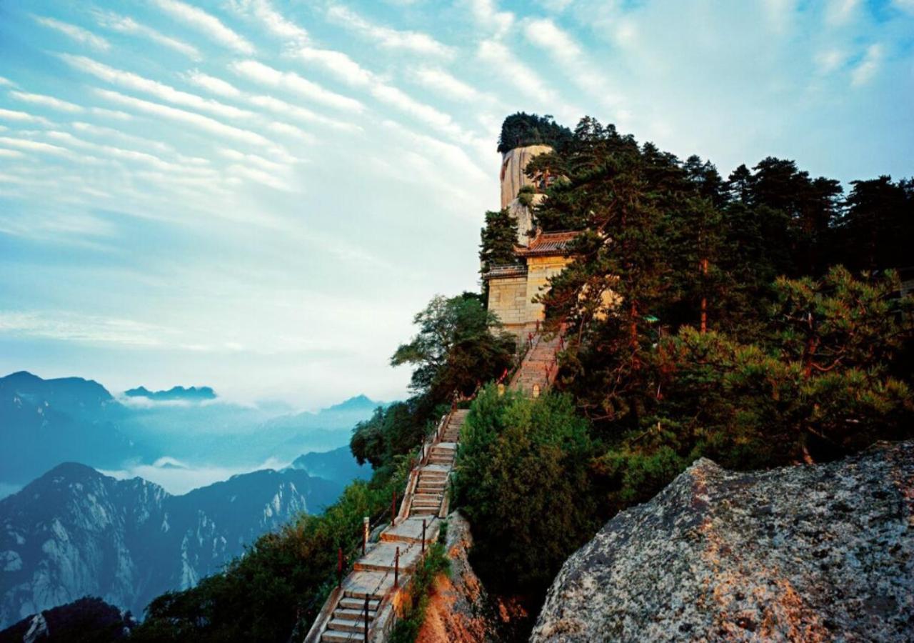 Huashan International Youth Hostel