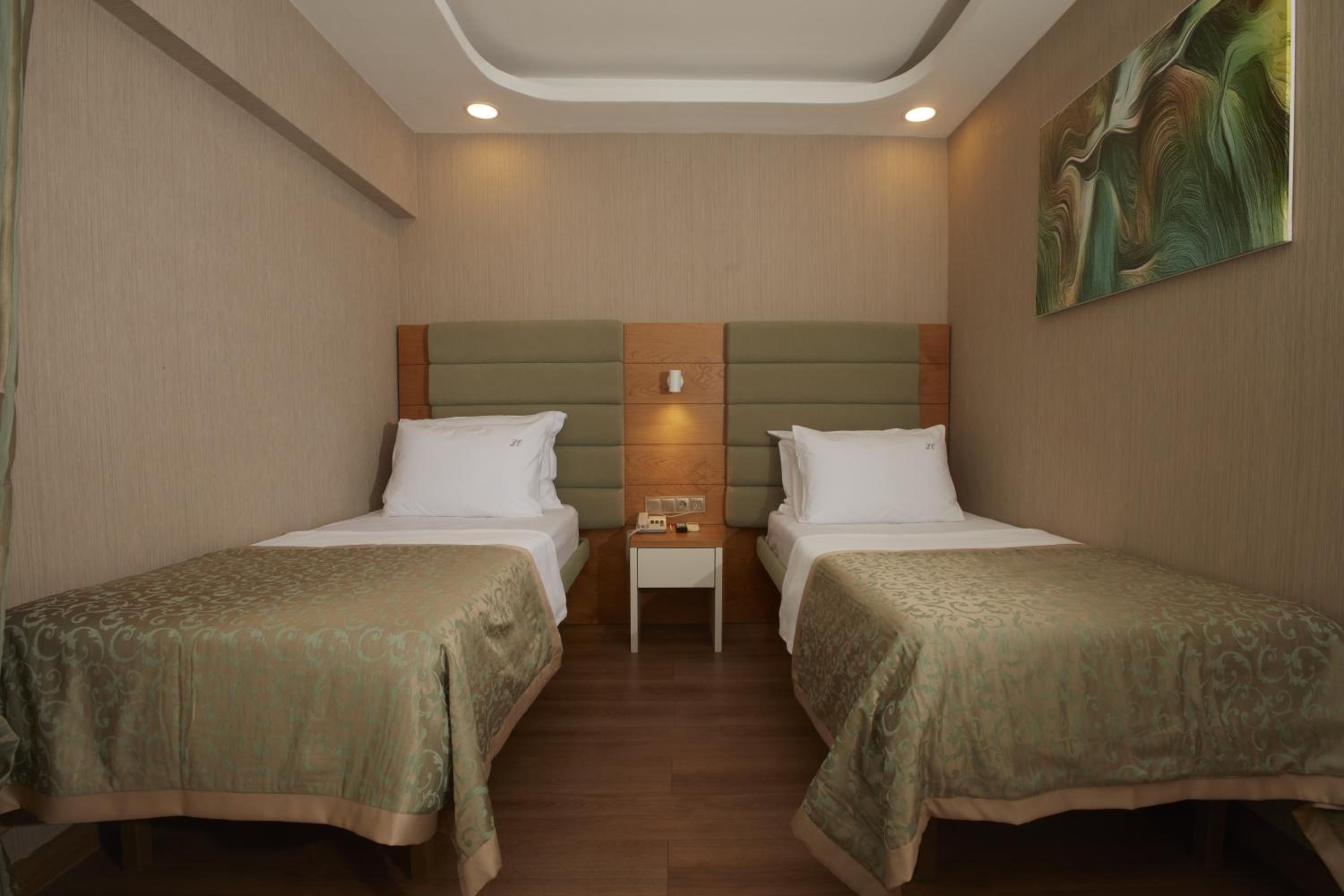 Life Corner Hotel - Image 41