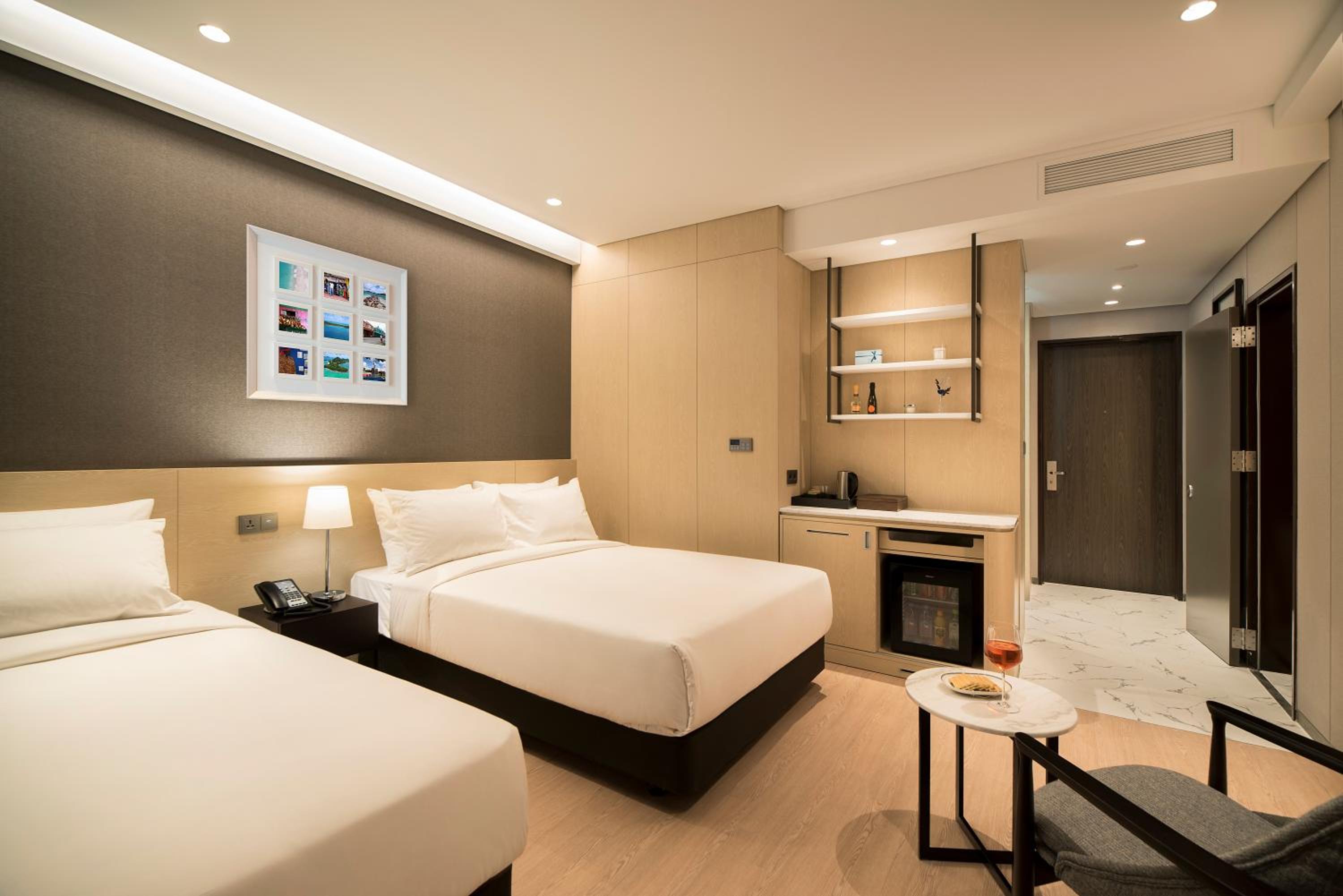 St. John's Hotel 24