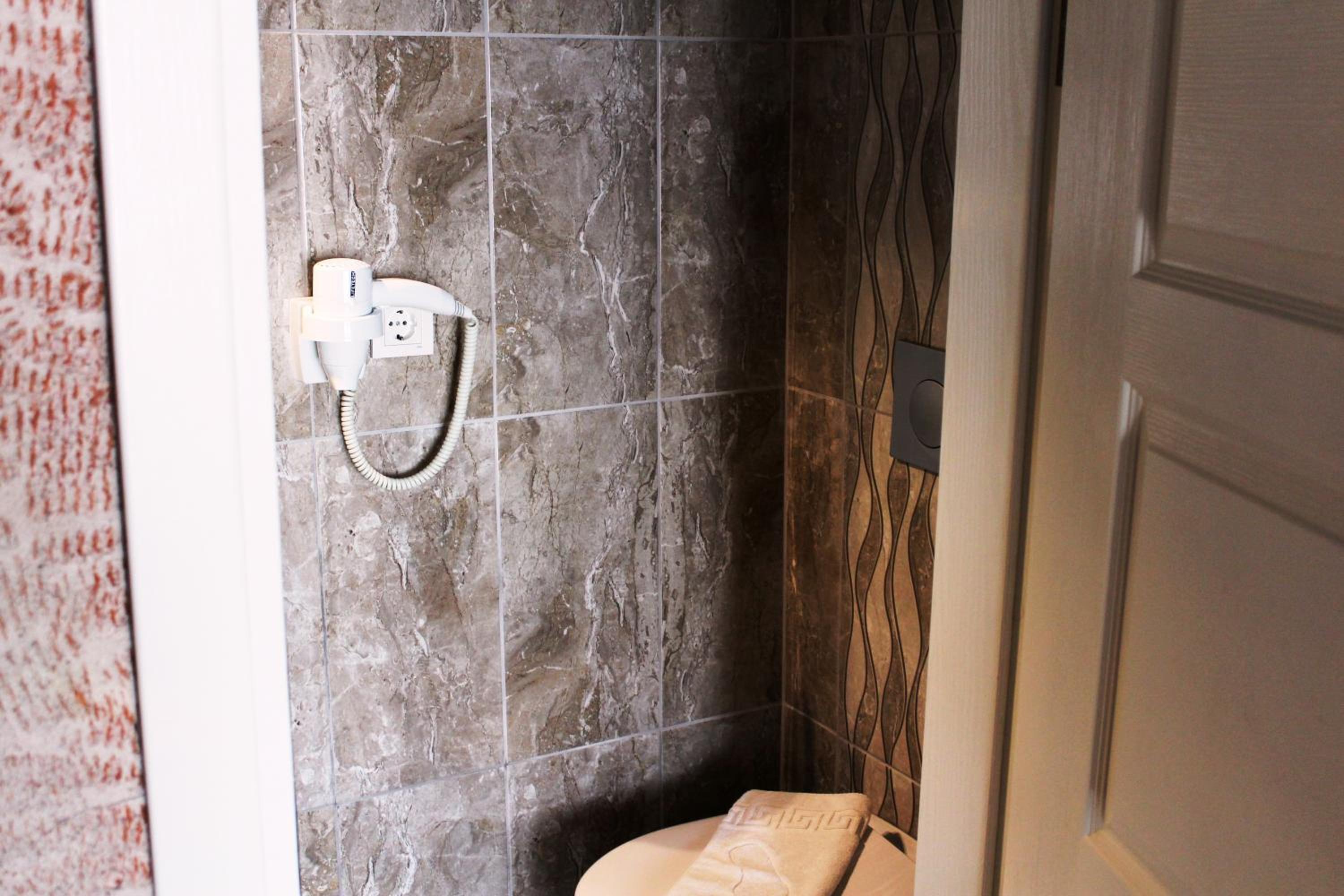 Ararat Hotel - Image 23