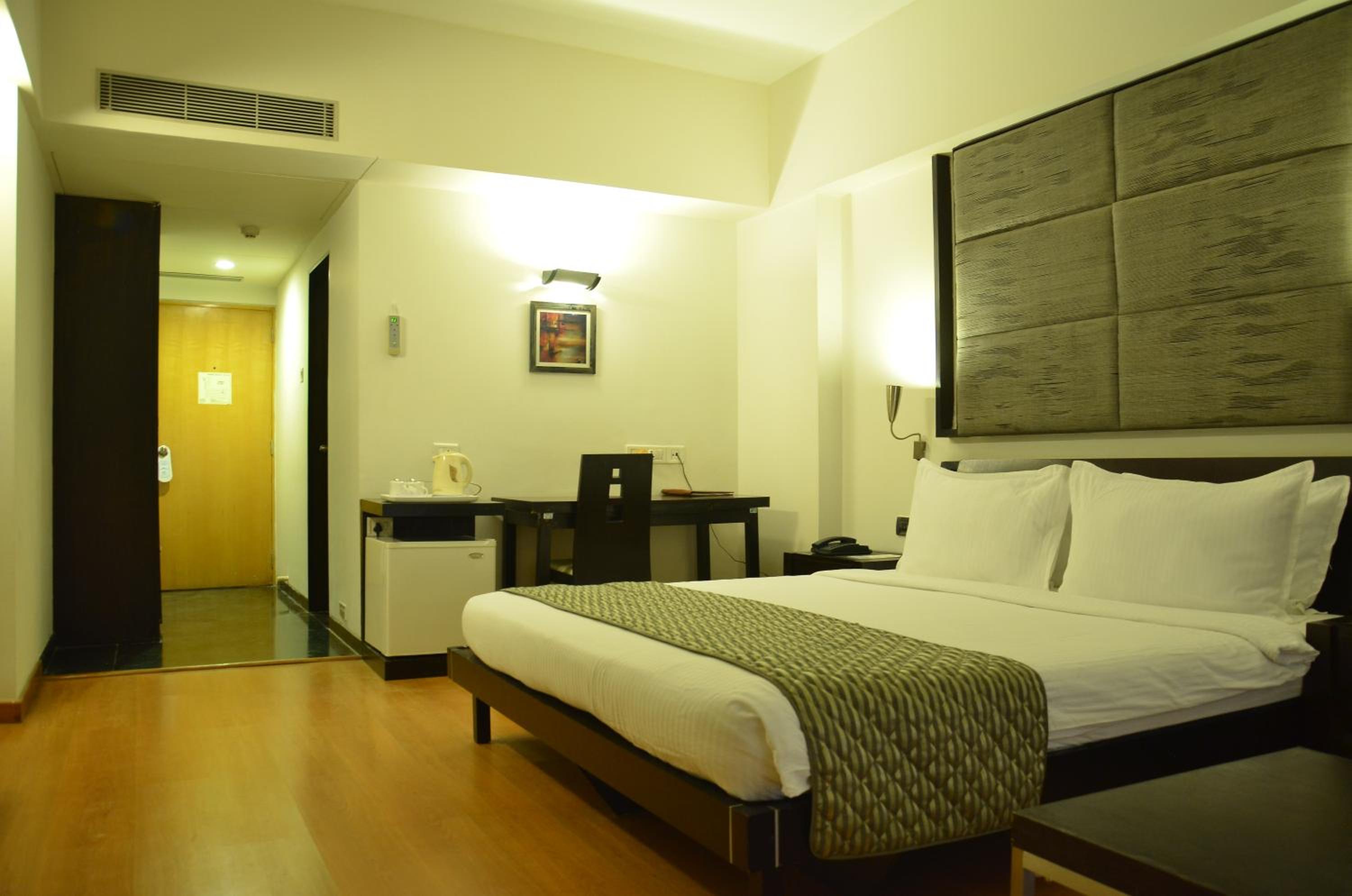 Cambay Sapphire, Gandhinagar