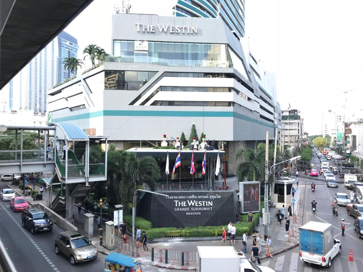 Twin Peaks Sukhumvit Suites