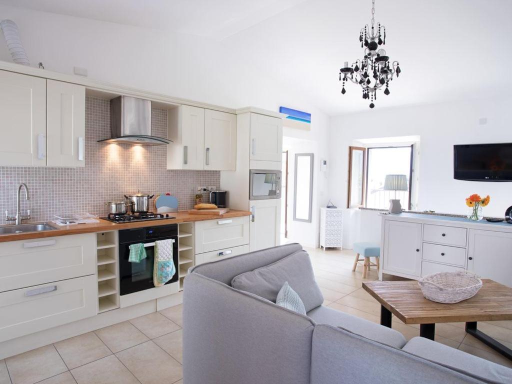 VECCHIA LUNA APARTMENT LENNO with Pool by Italian Apartments view 4