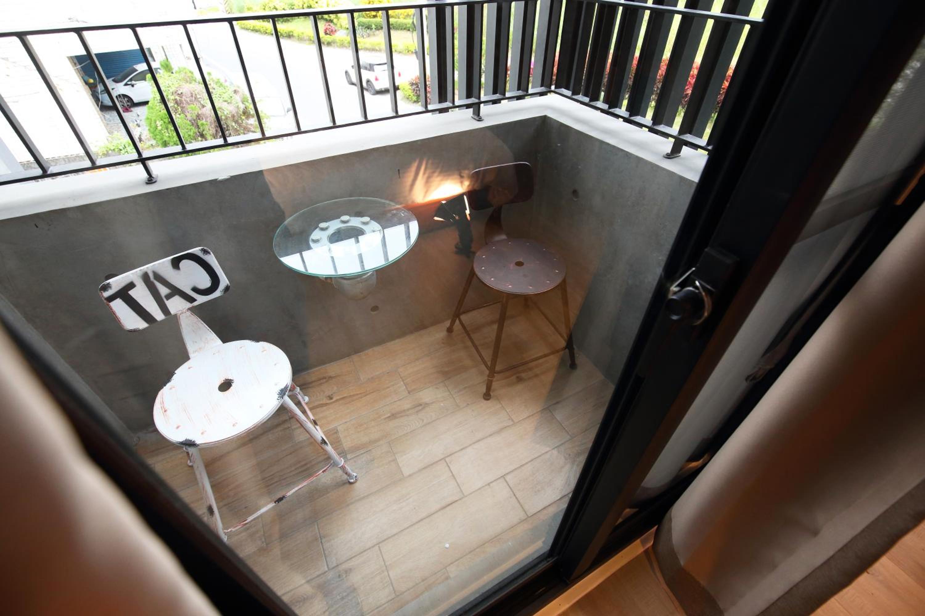 MIDORI Hostel