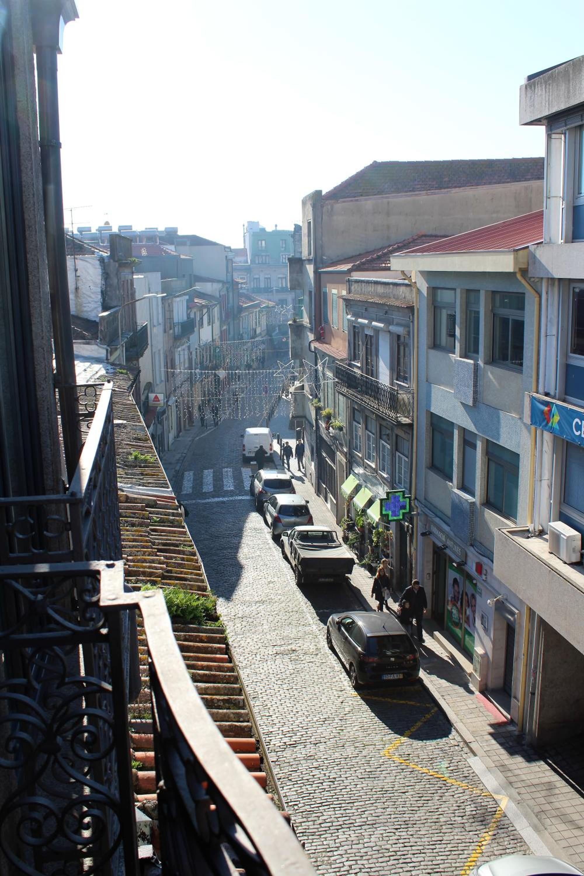 Bonjardim Flats - T1 com varanda view 2