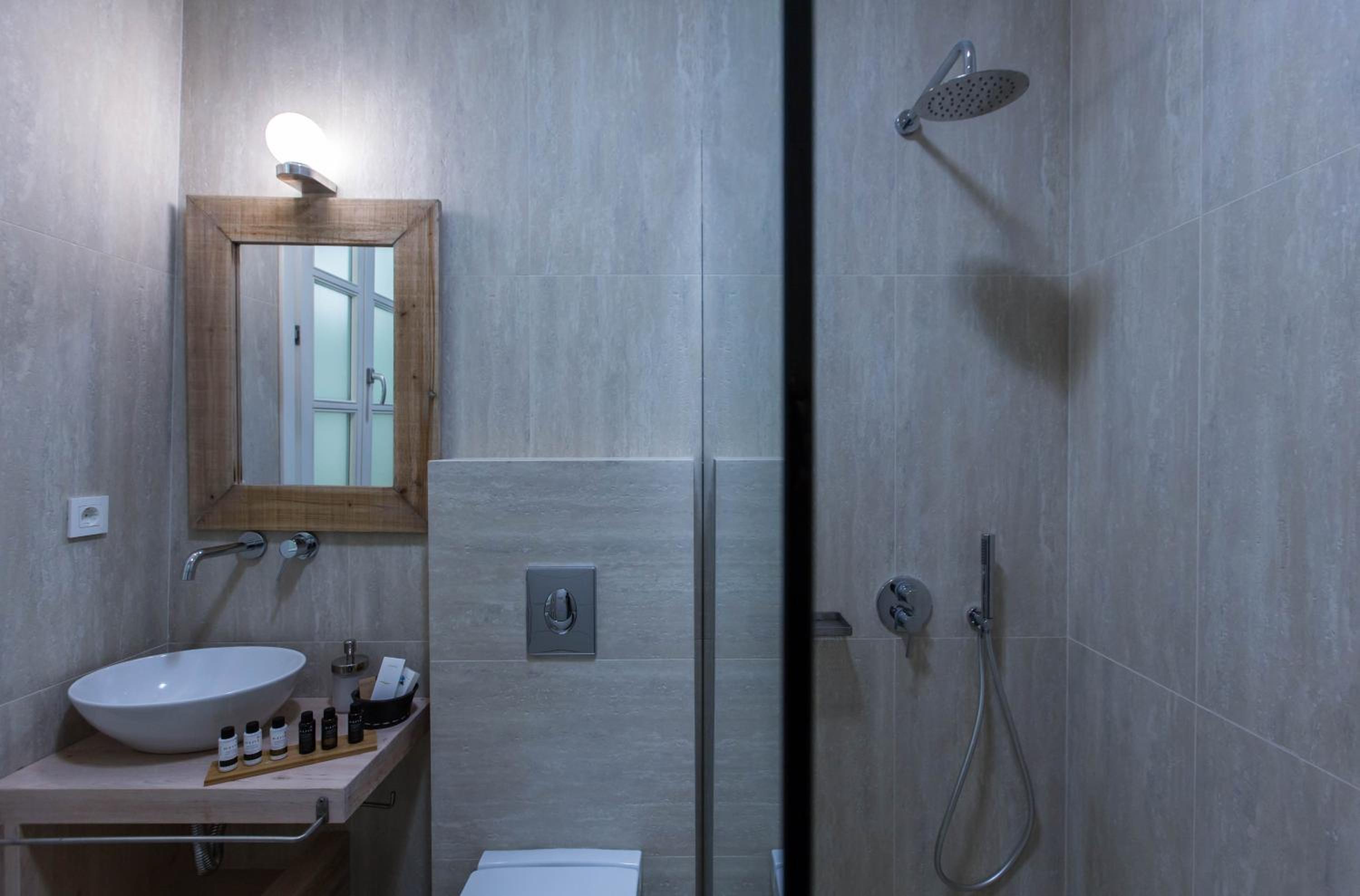 Amymone Suites