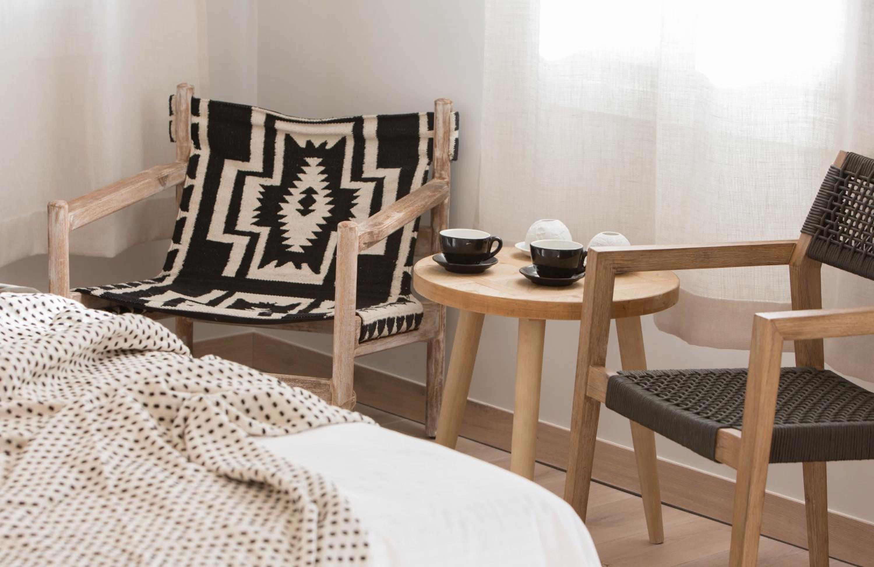 Amymone Suites