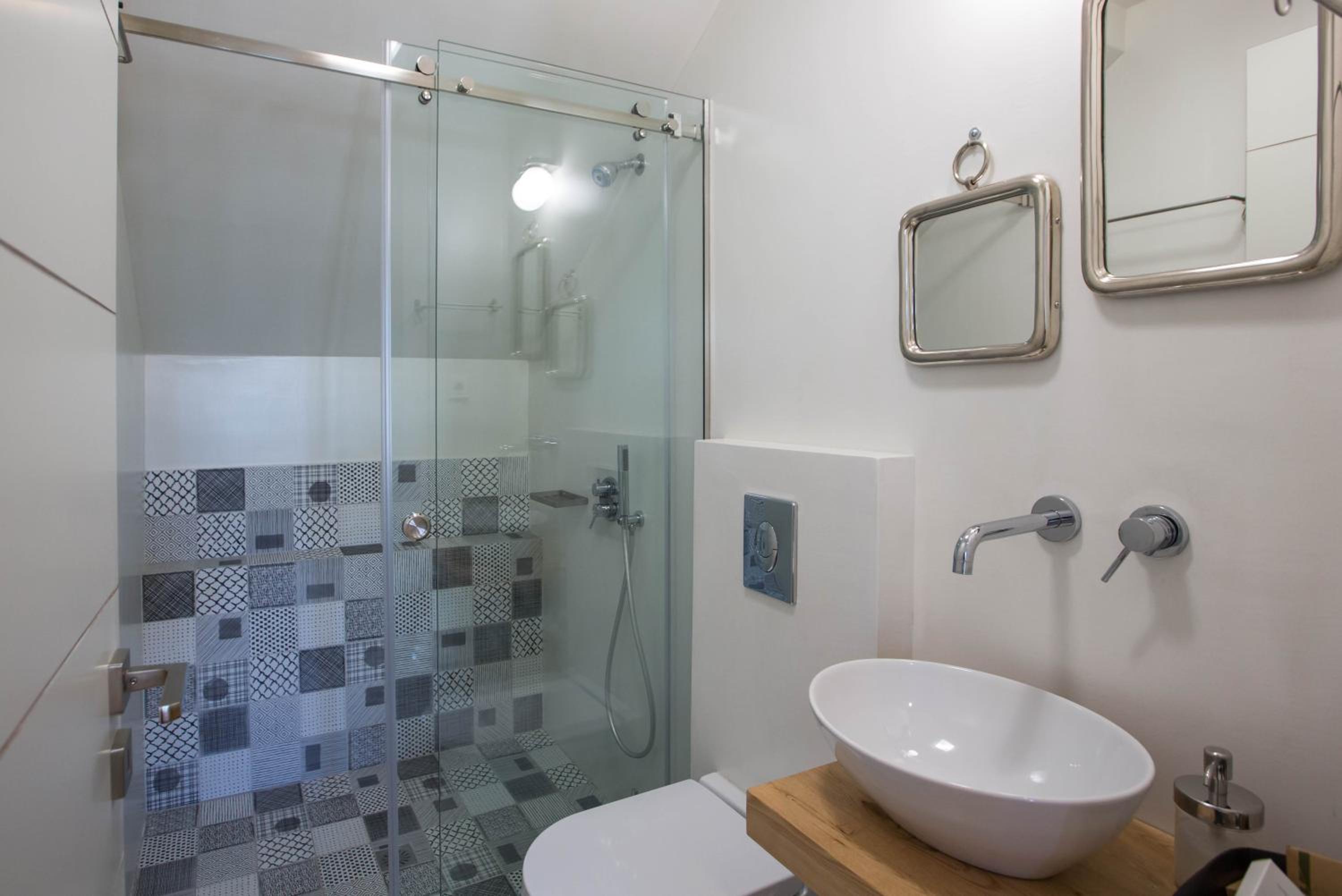 Amymone Suites