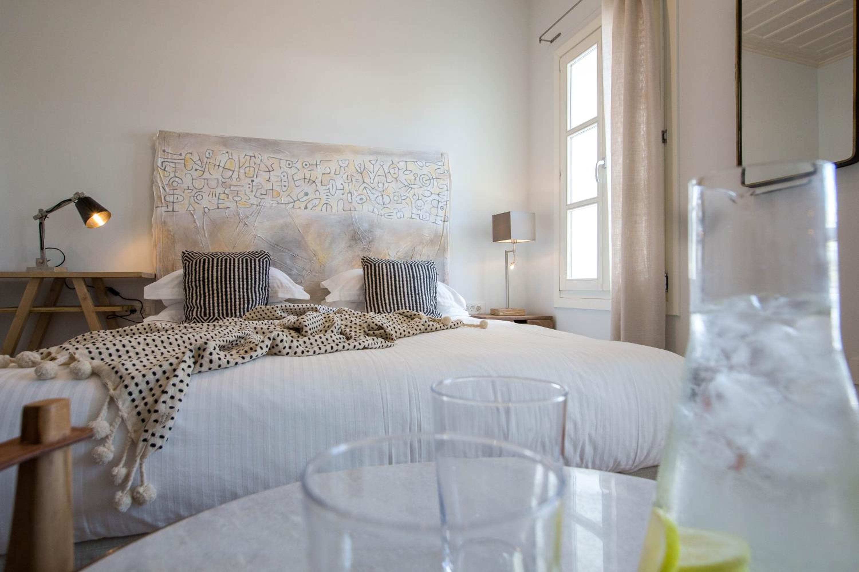 Amymone Suites