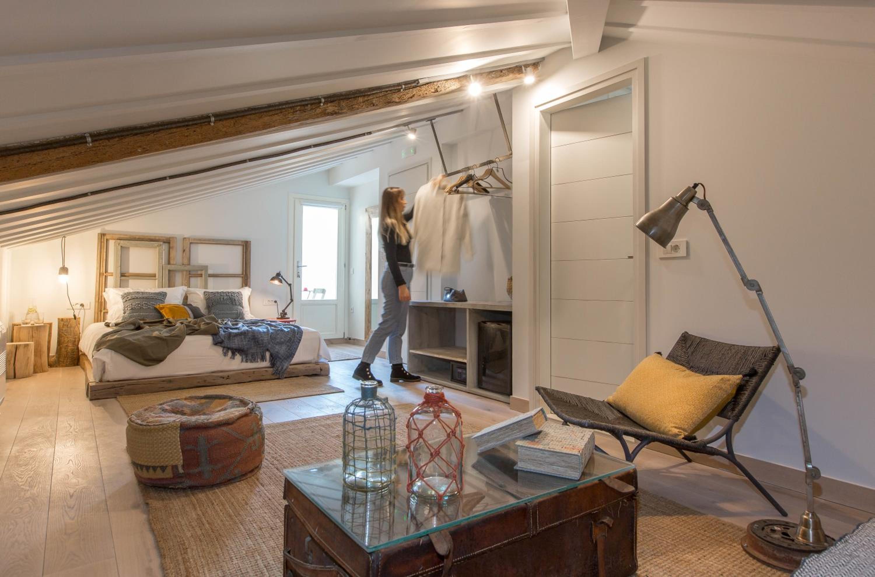 Amymone Suites