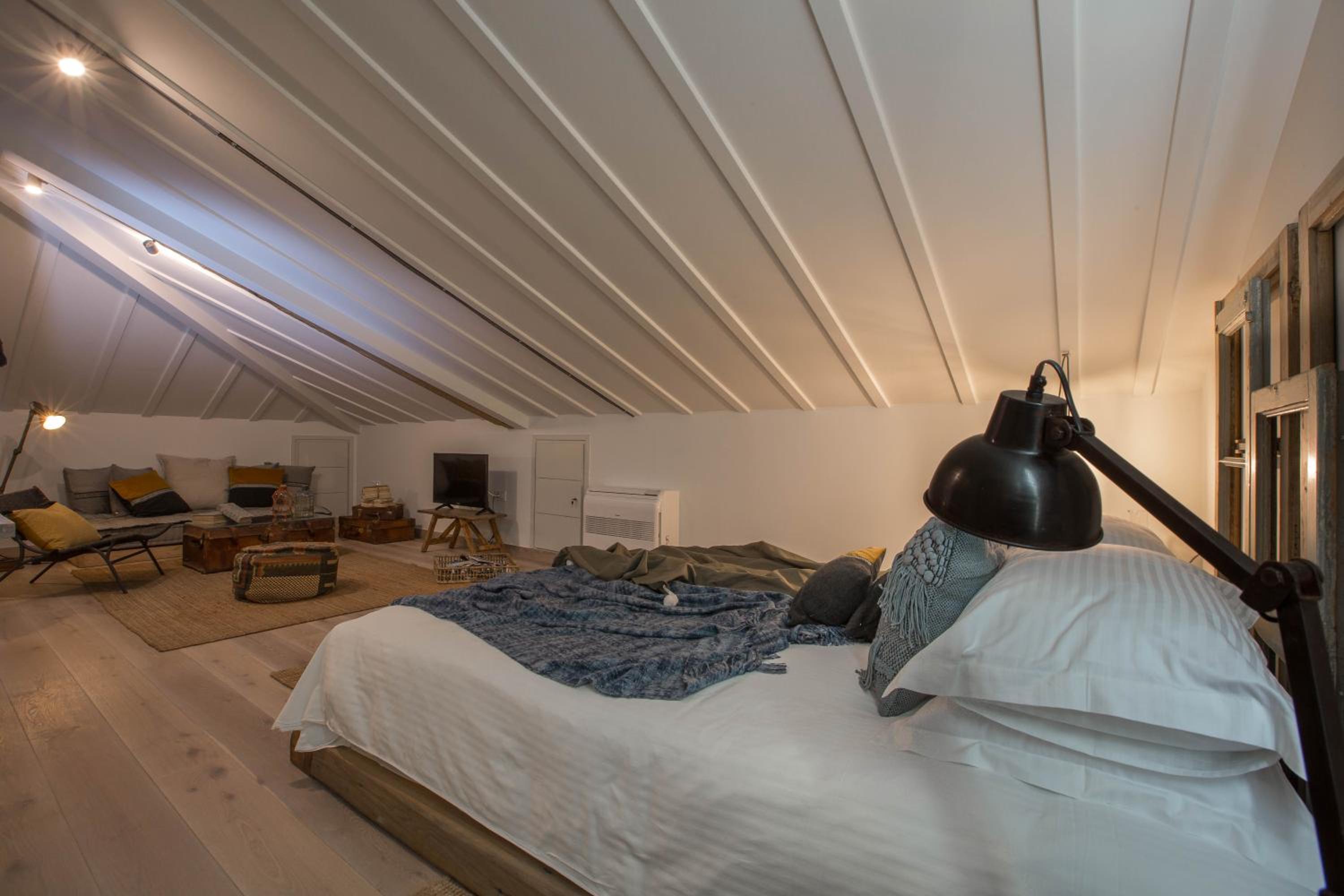 Amymone Suites
