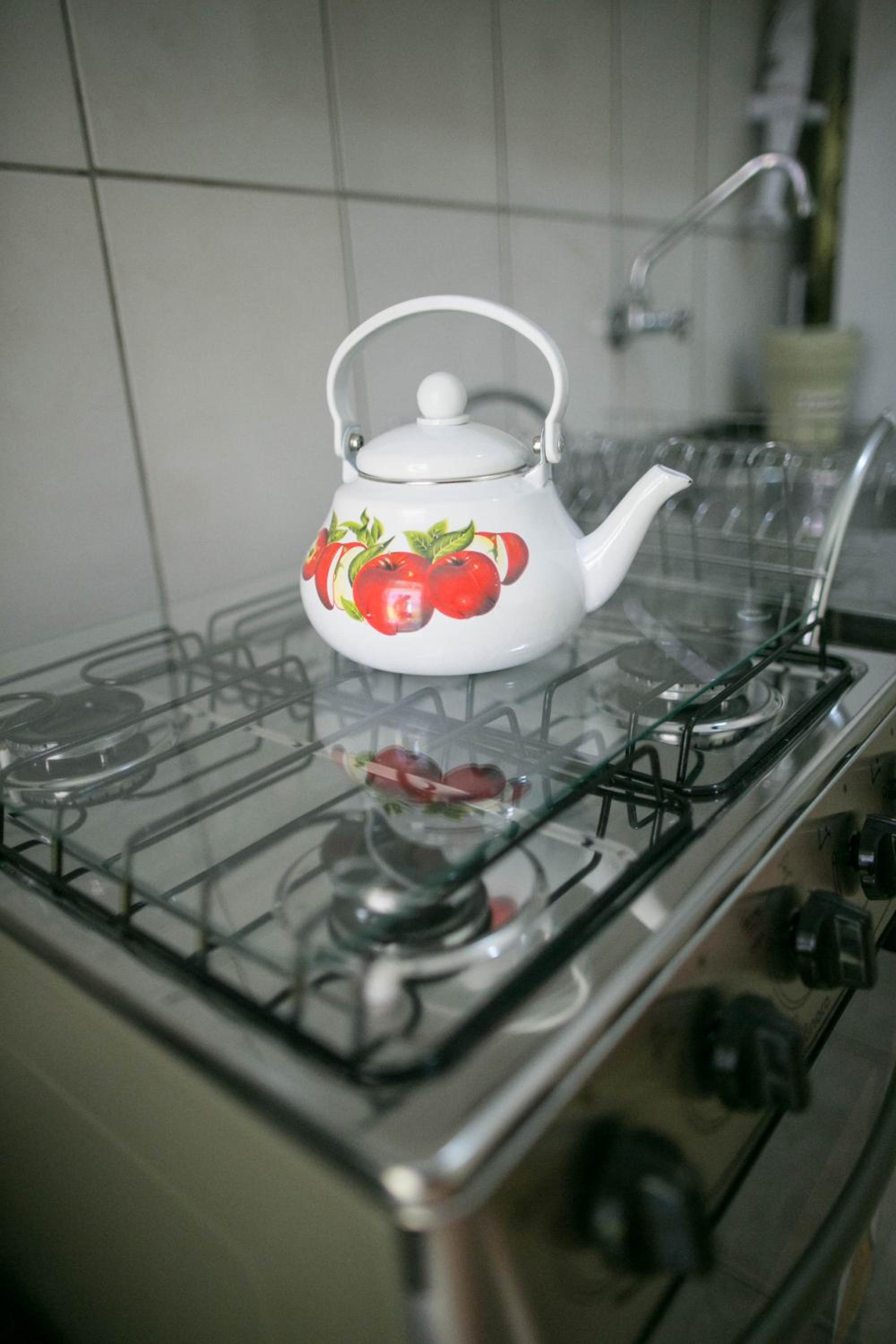 KIT 5 - Estúdio com churrasqueira piscina ar wifI vaga cozinha