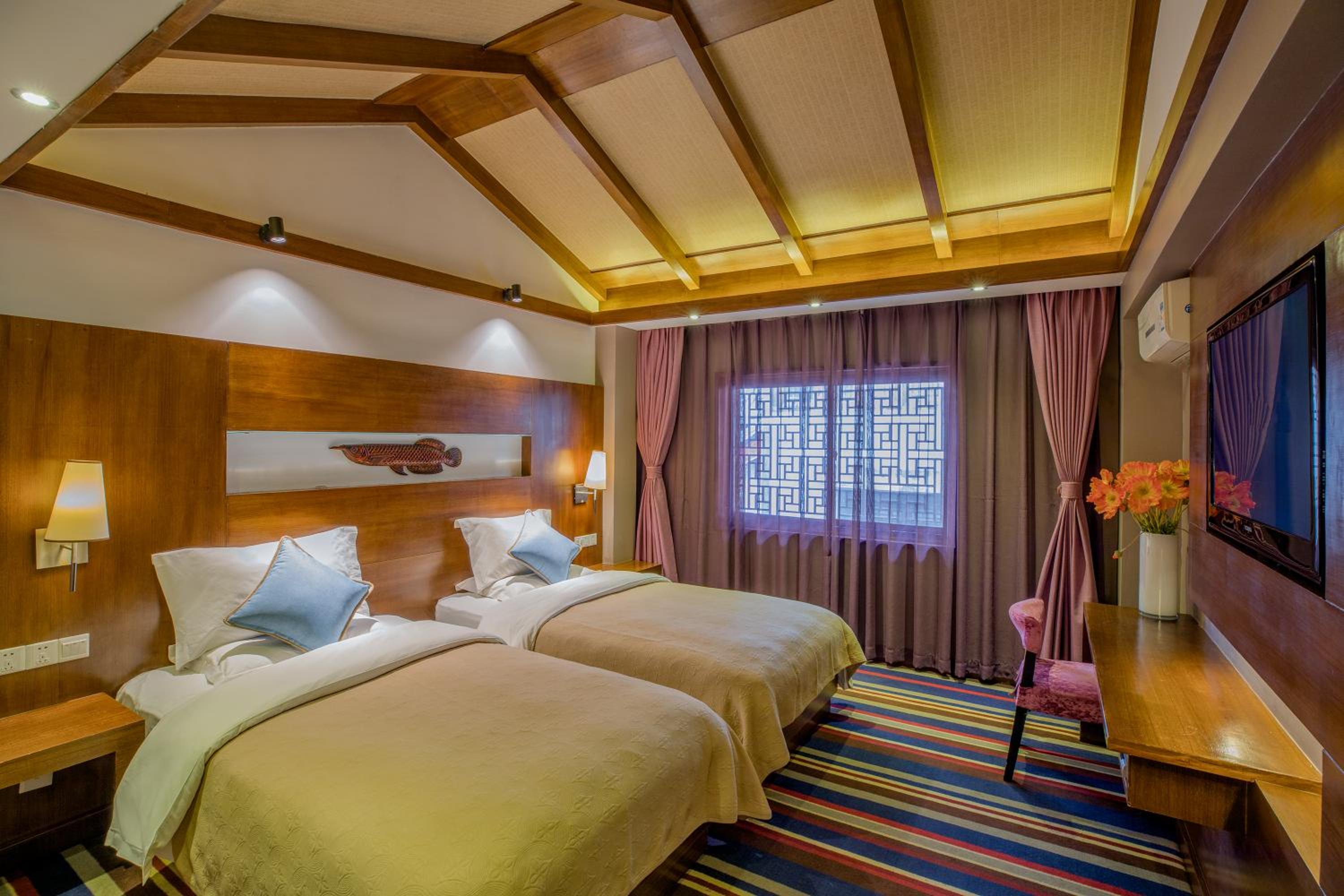 Lijiang Sunshine Nali Inn