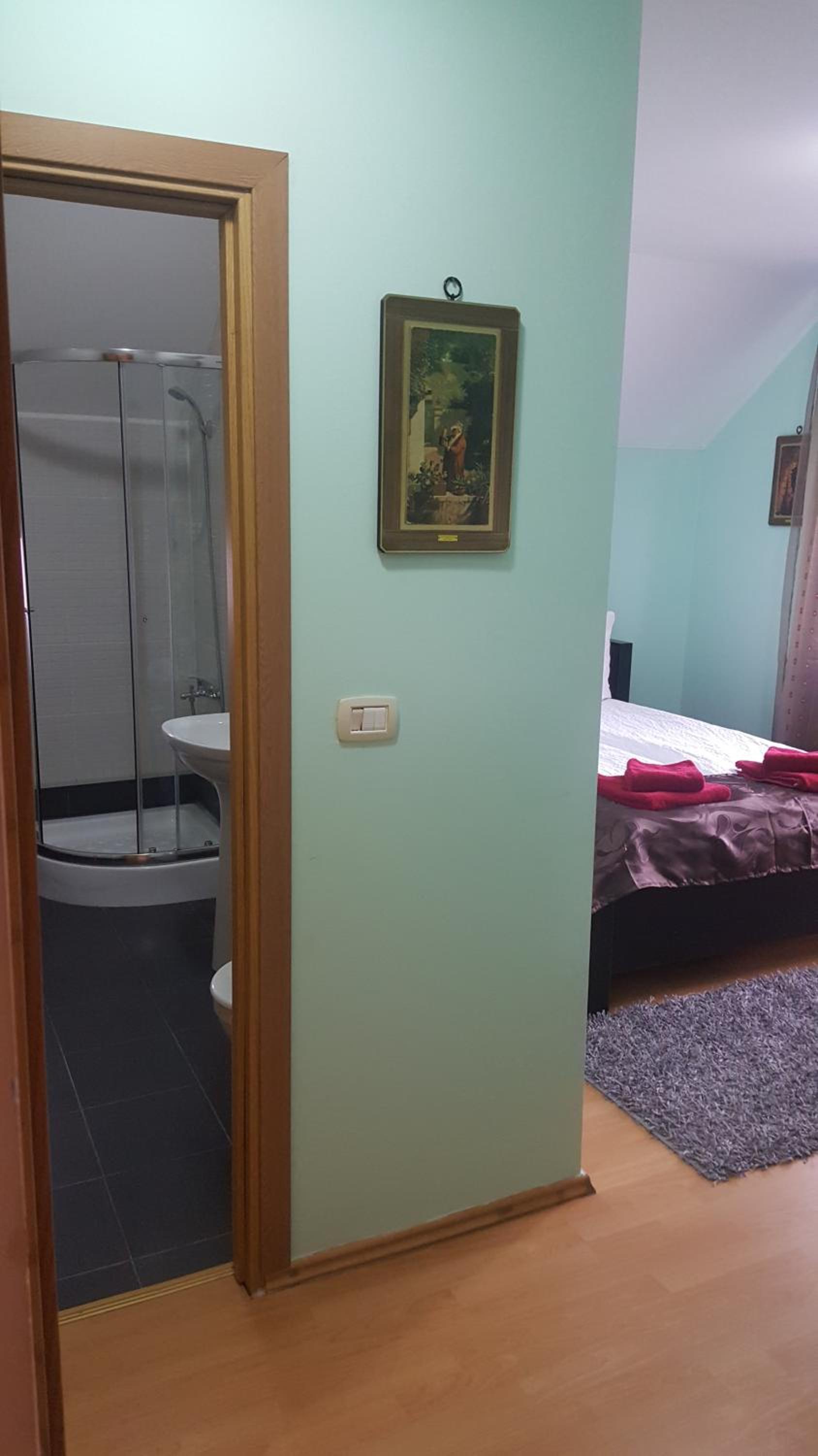 Photo 32