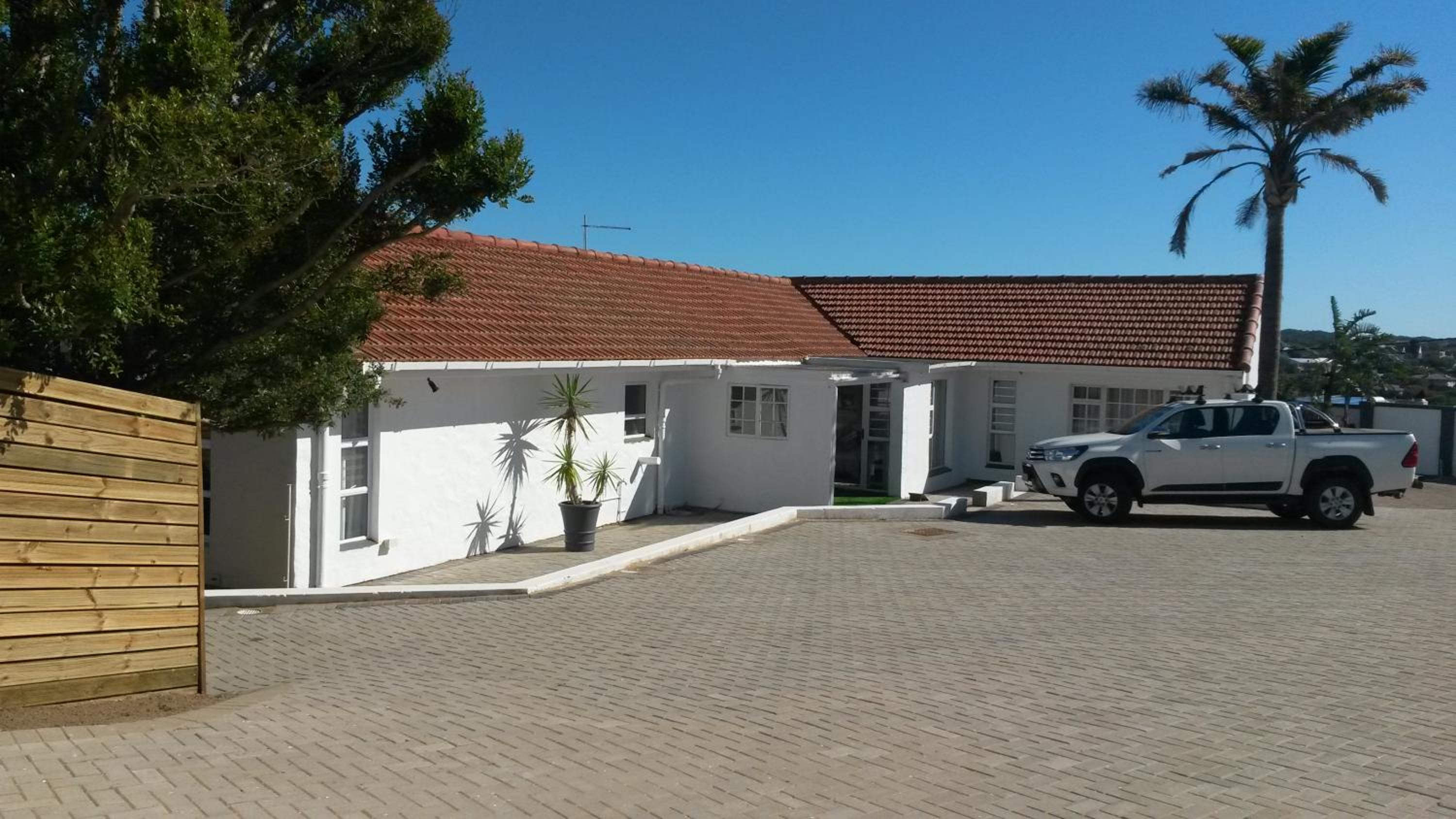 Hotel Reef View BnB - Image 1