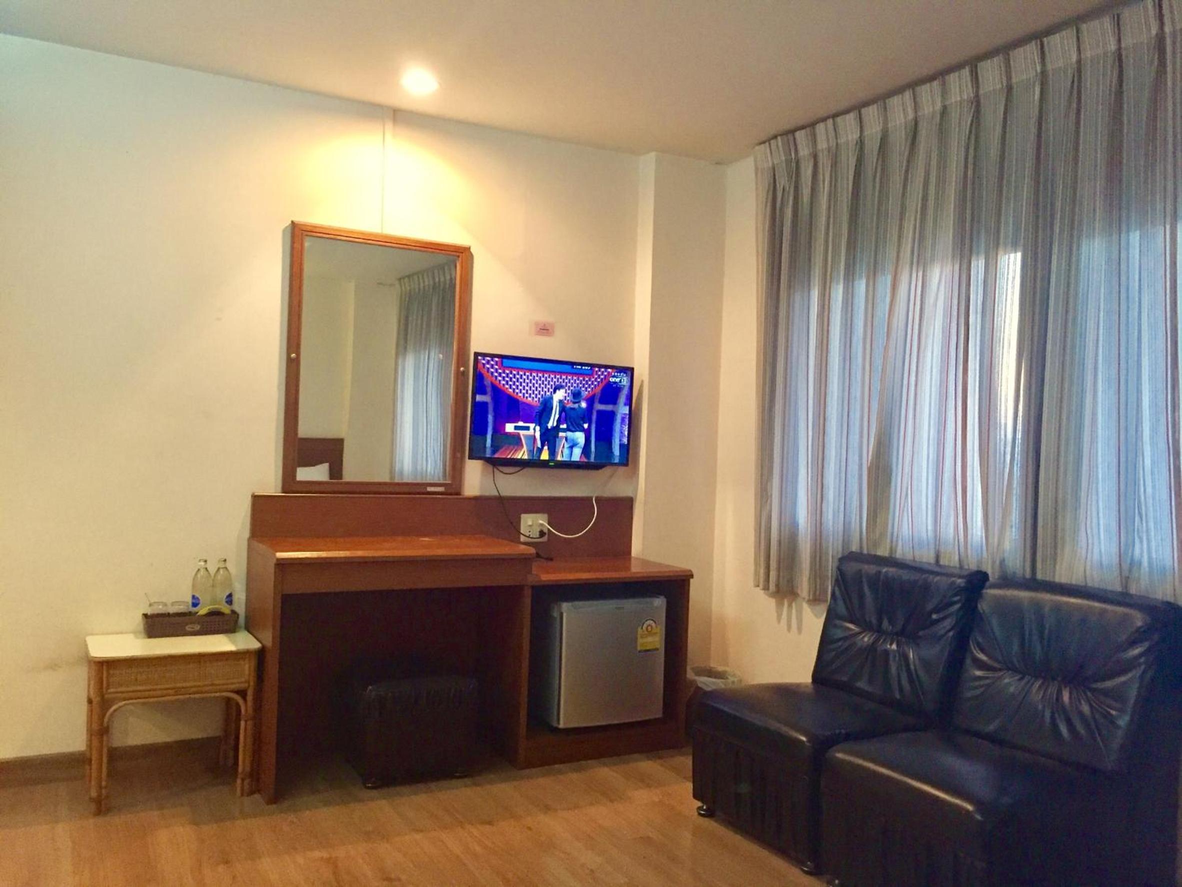Srivichai Hotel