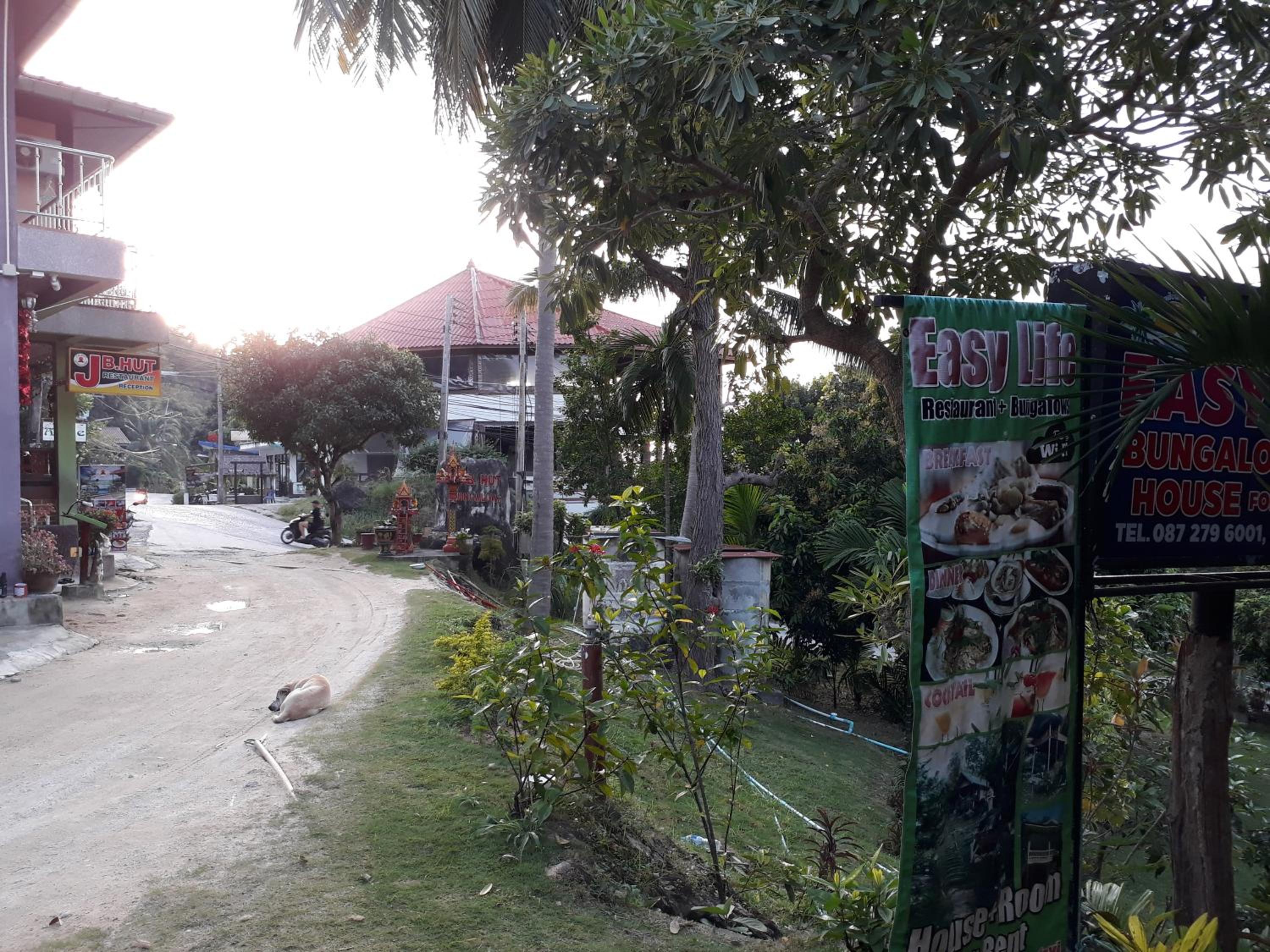 Easy Life Bungalows