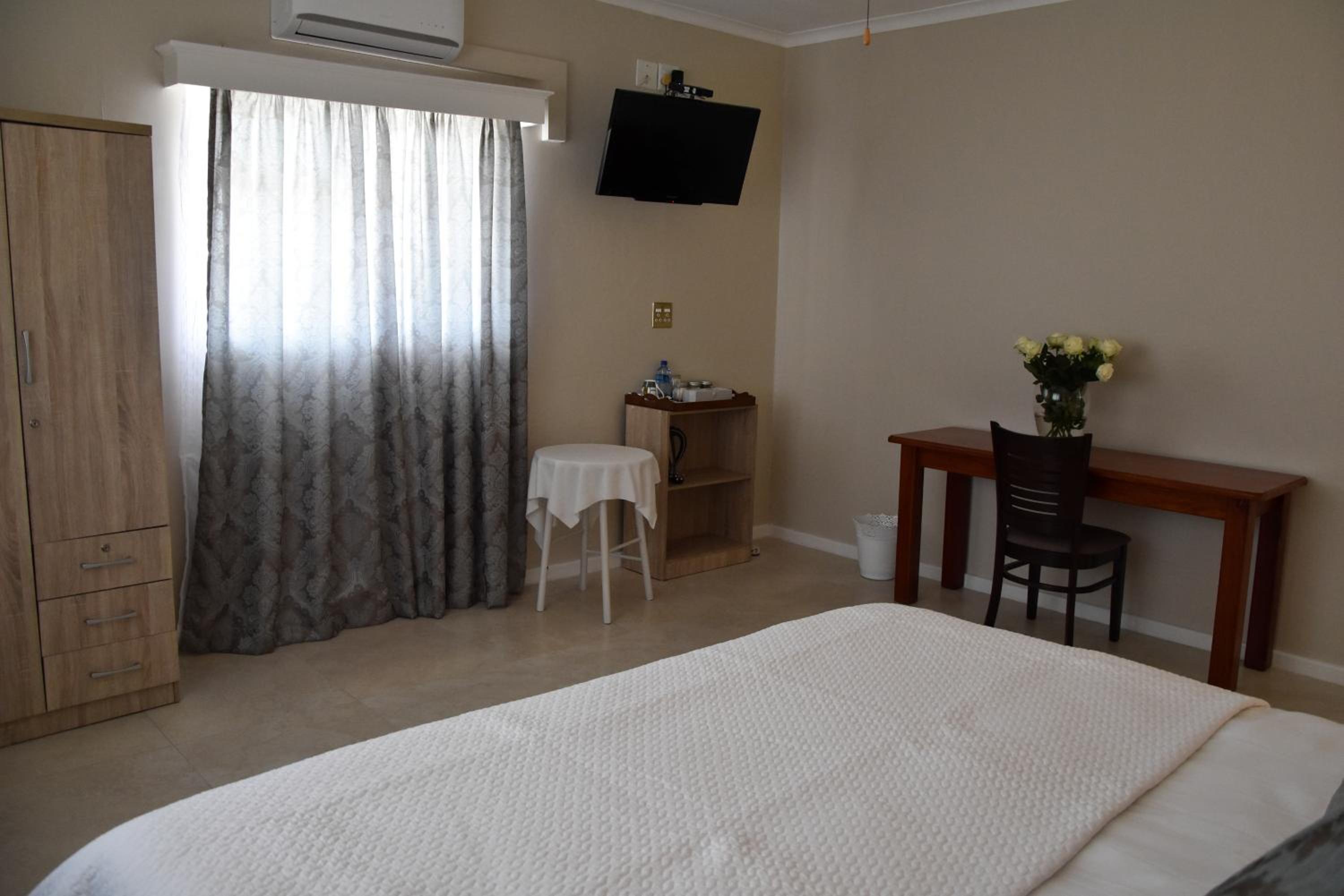 34onlincoln Guesthouse view 2