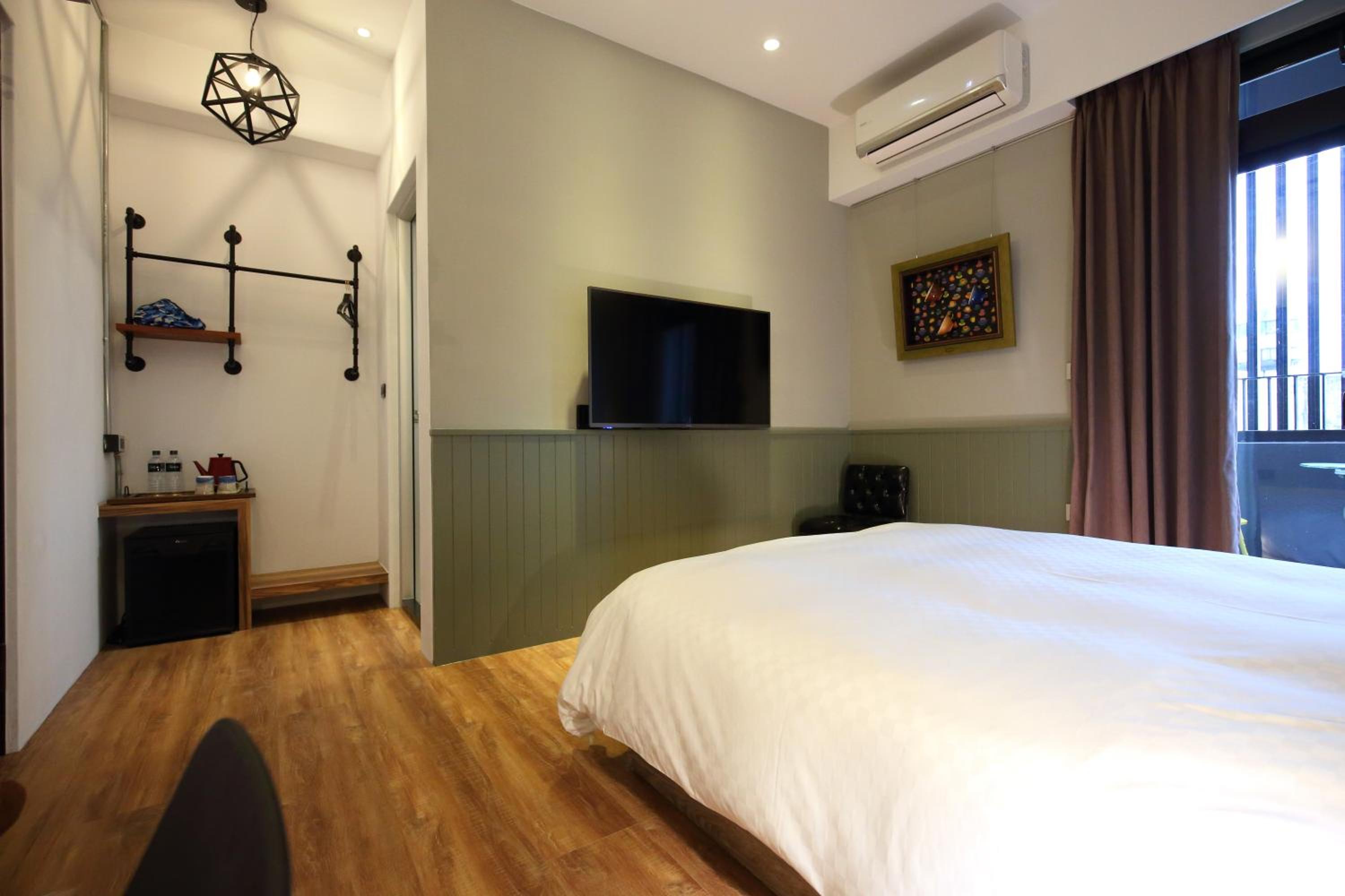MIDORI Hostel
