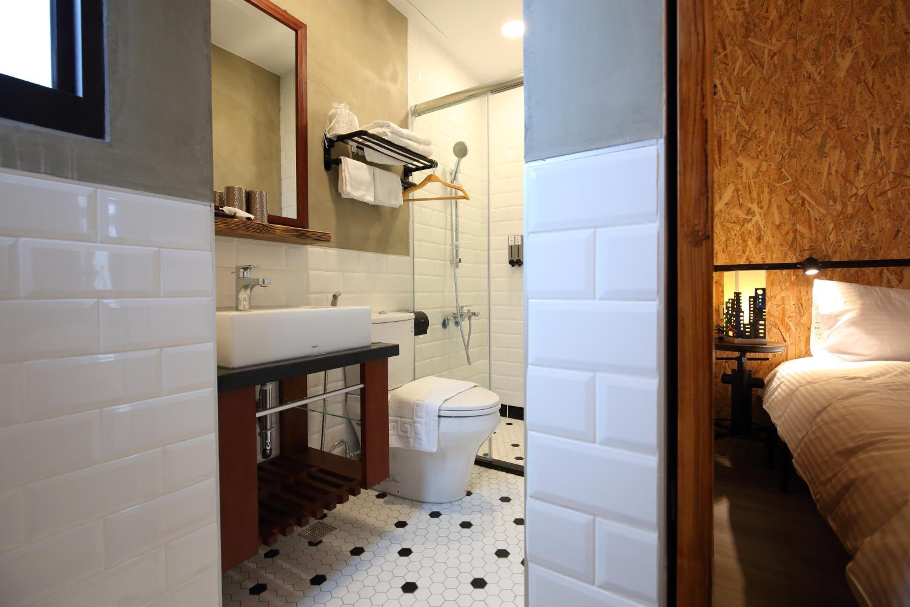 MIDORI Hostel