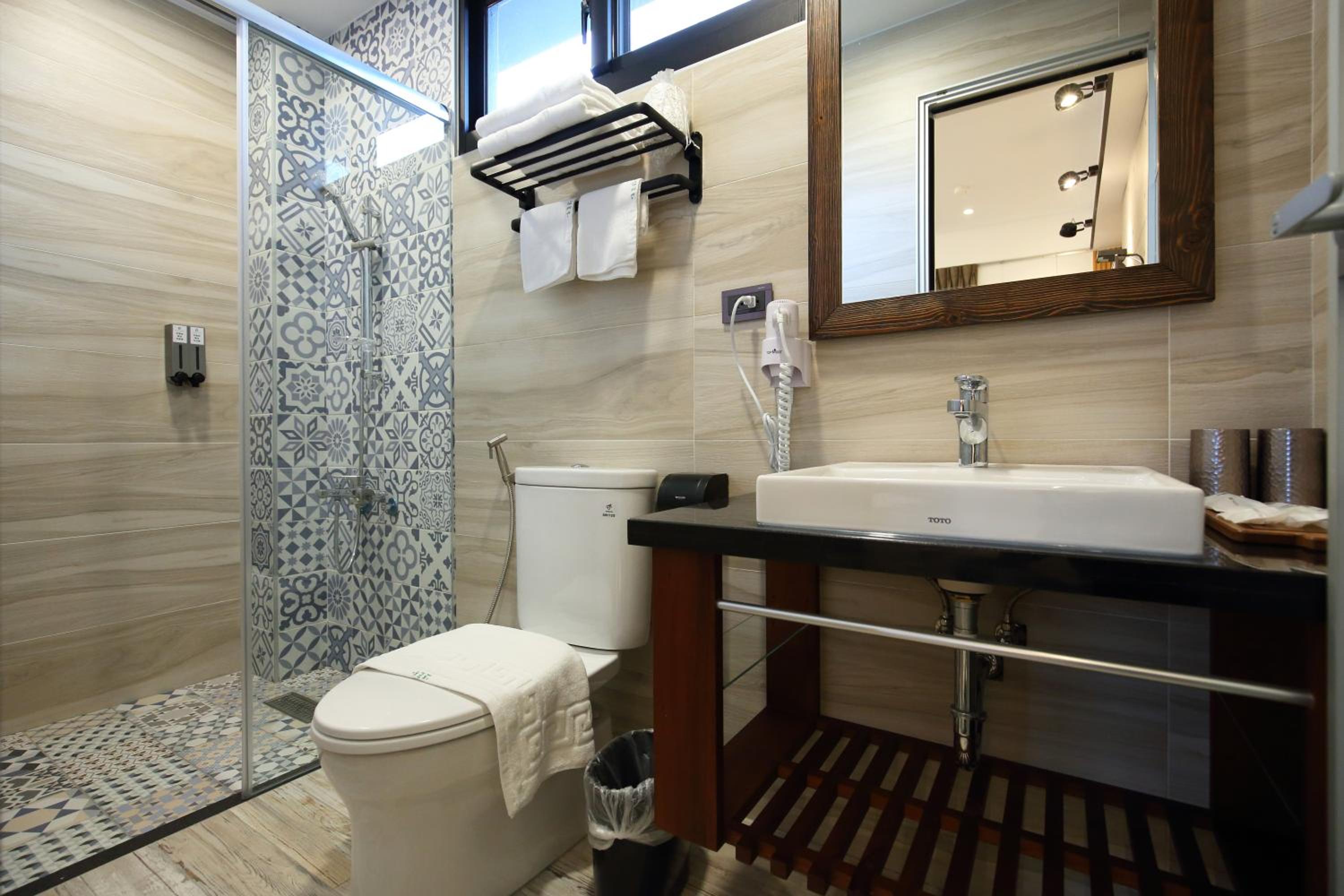 MIDORI Hostel