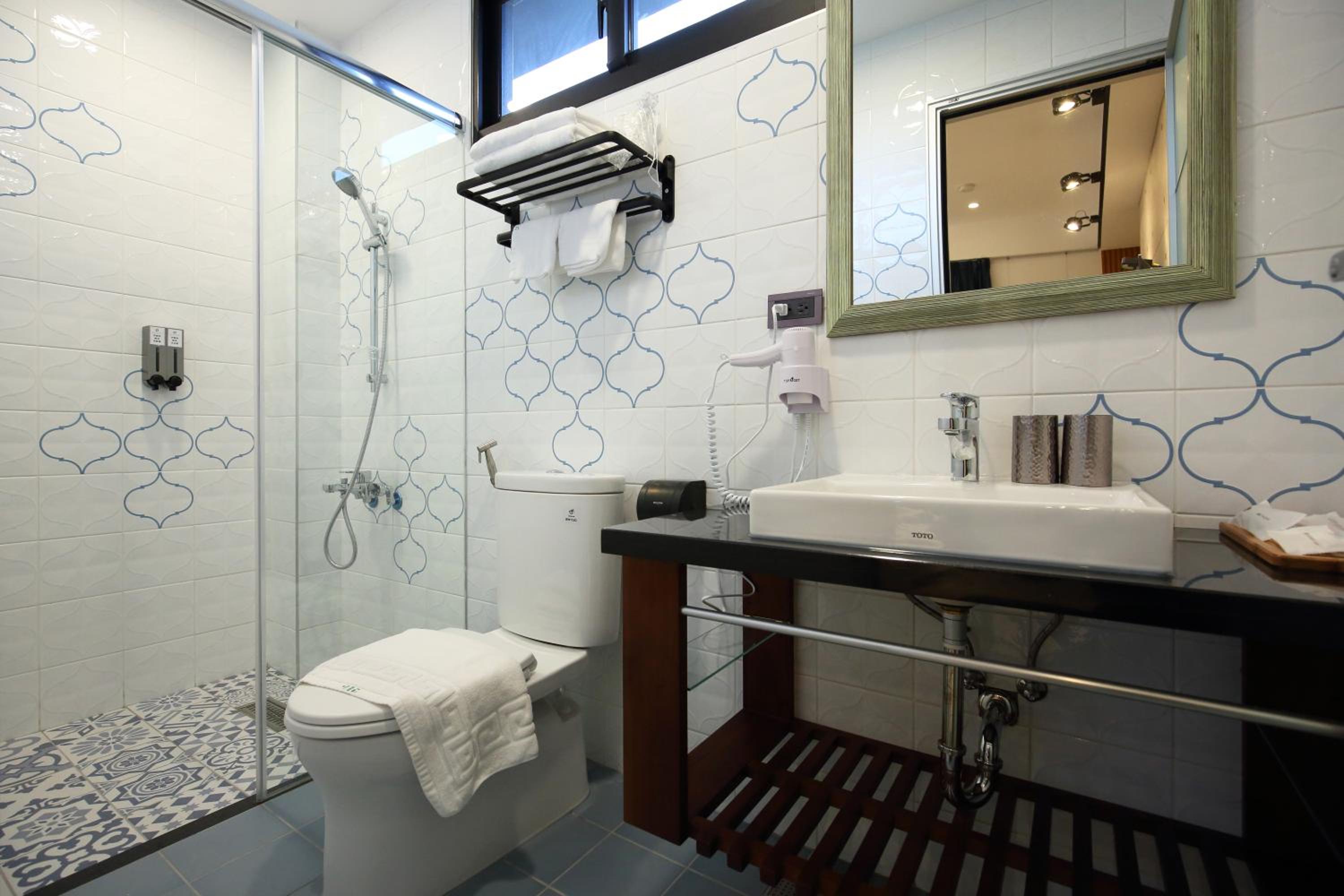 MIDORI Hostel