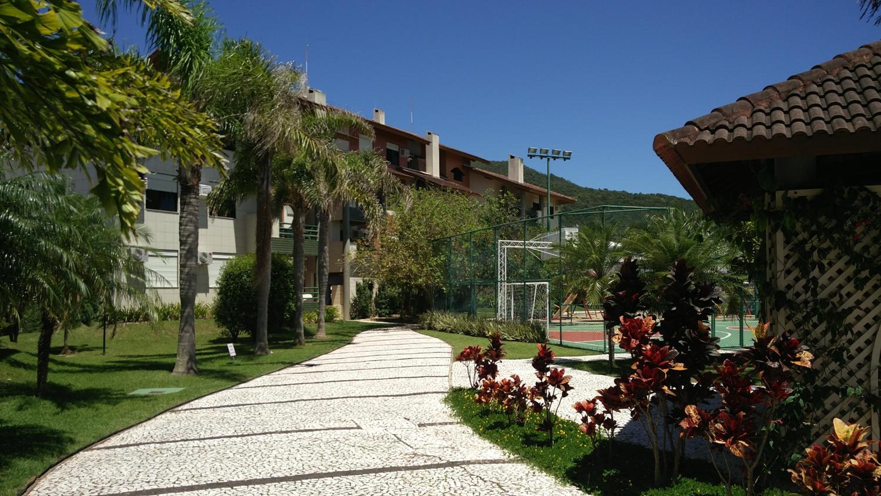 Apto Cond. Porto Ventura 3 quartos