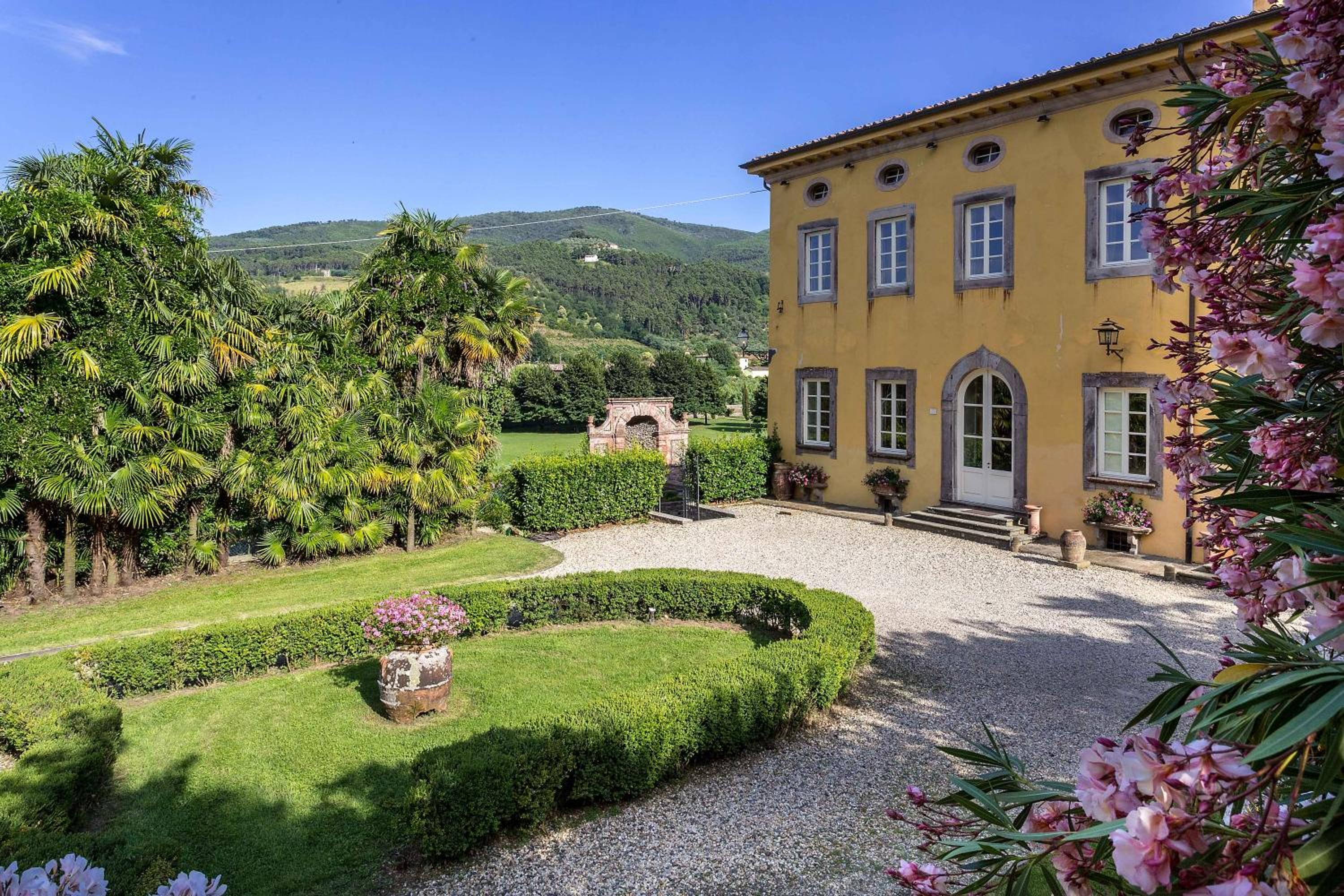 Coselli's luxury Villas