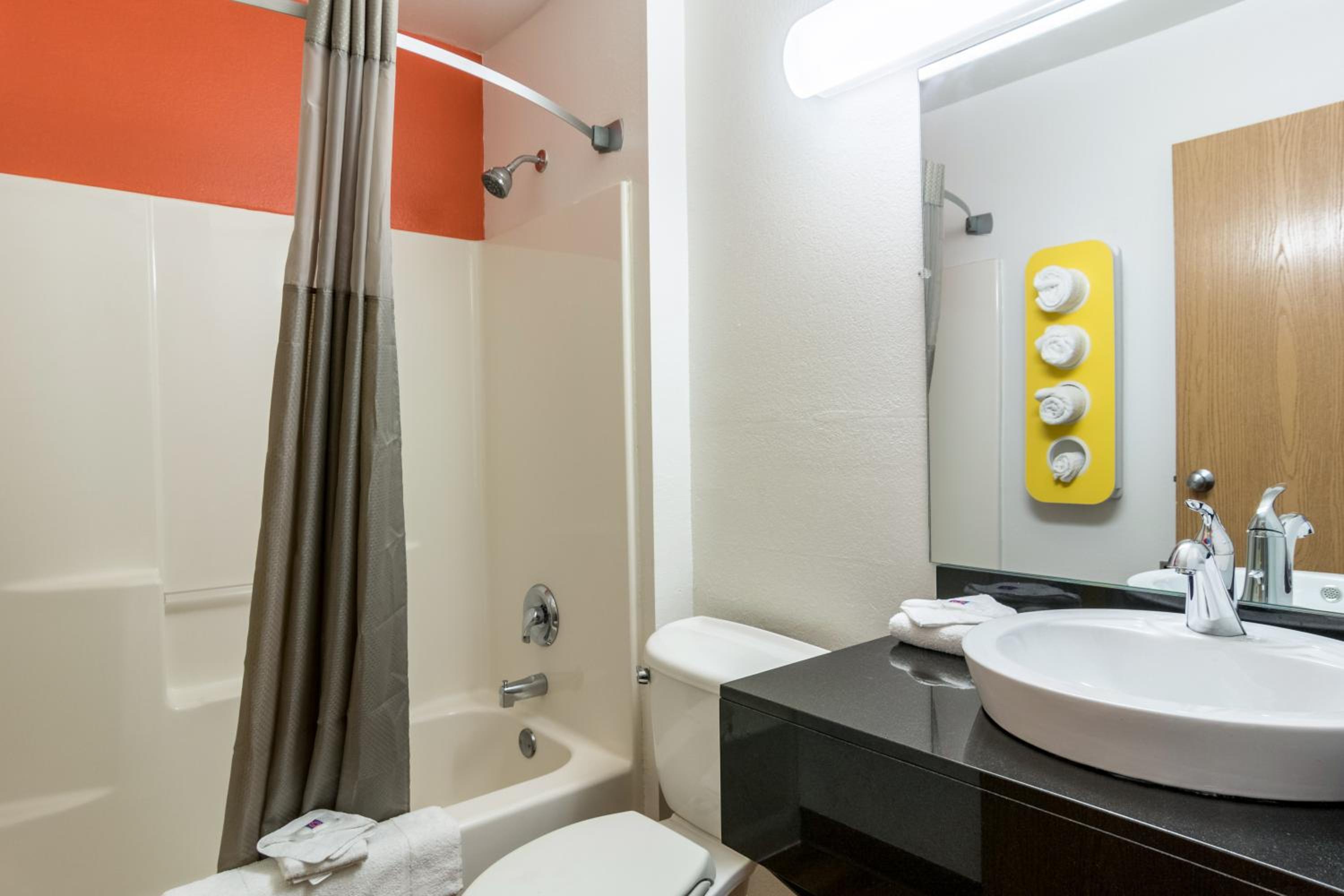 Motel 6-Barkeyville, PA - Property Image 3