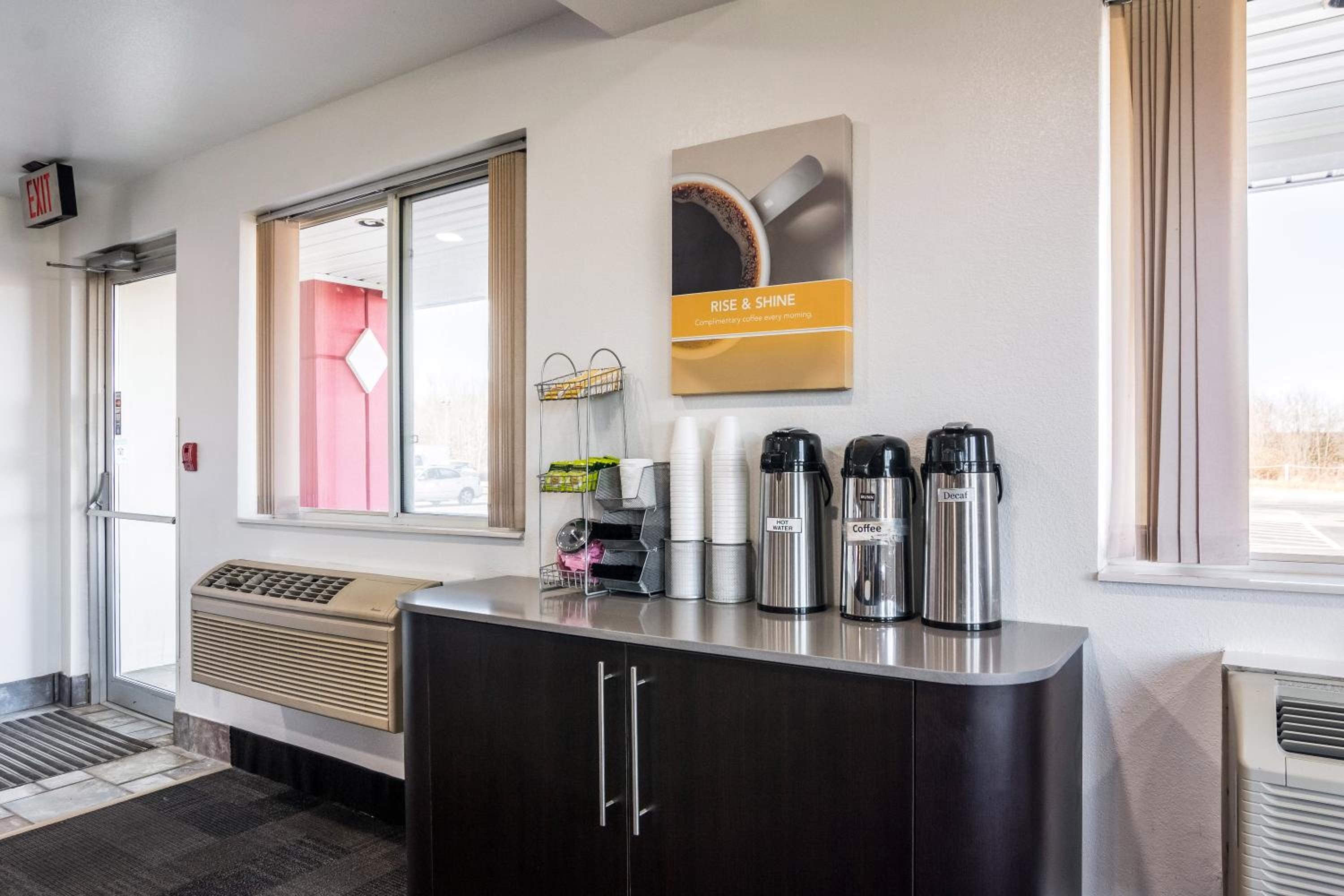 Motel 6-Barkeyville, PA - Property Image 8