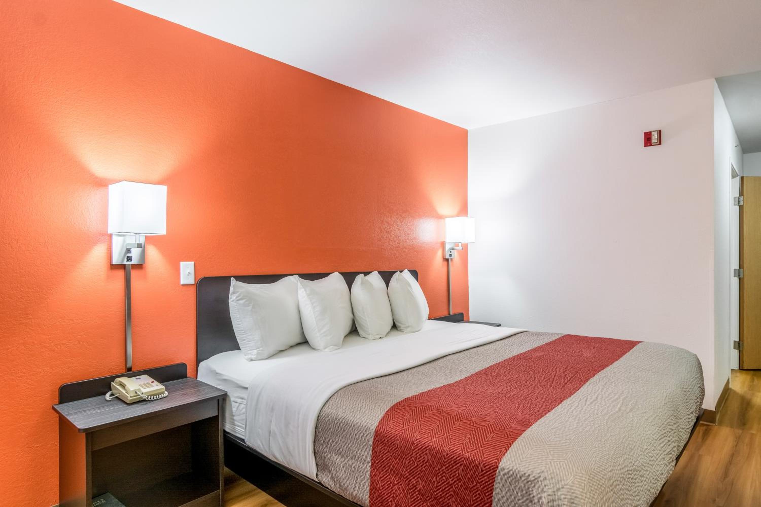 Motel 6-Barkeyville, PA - Property Image 21